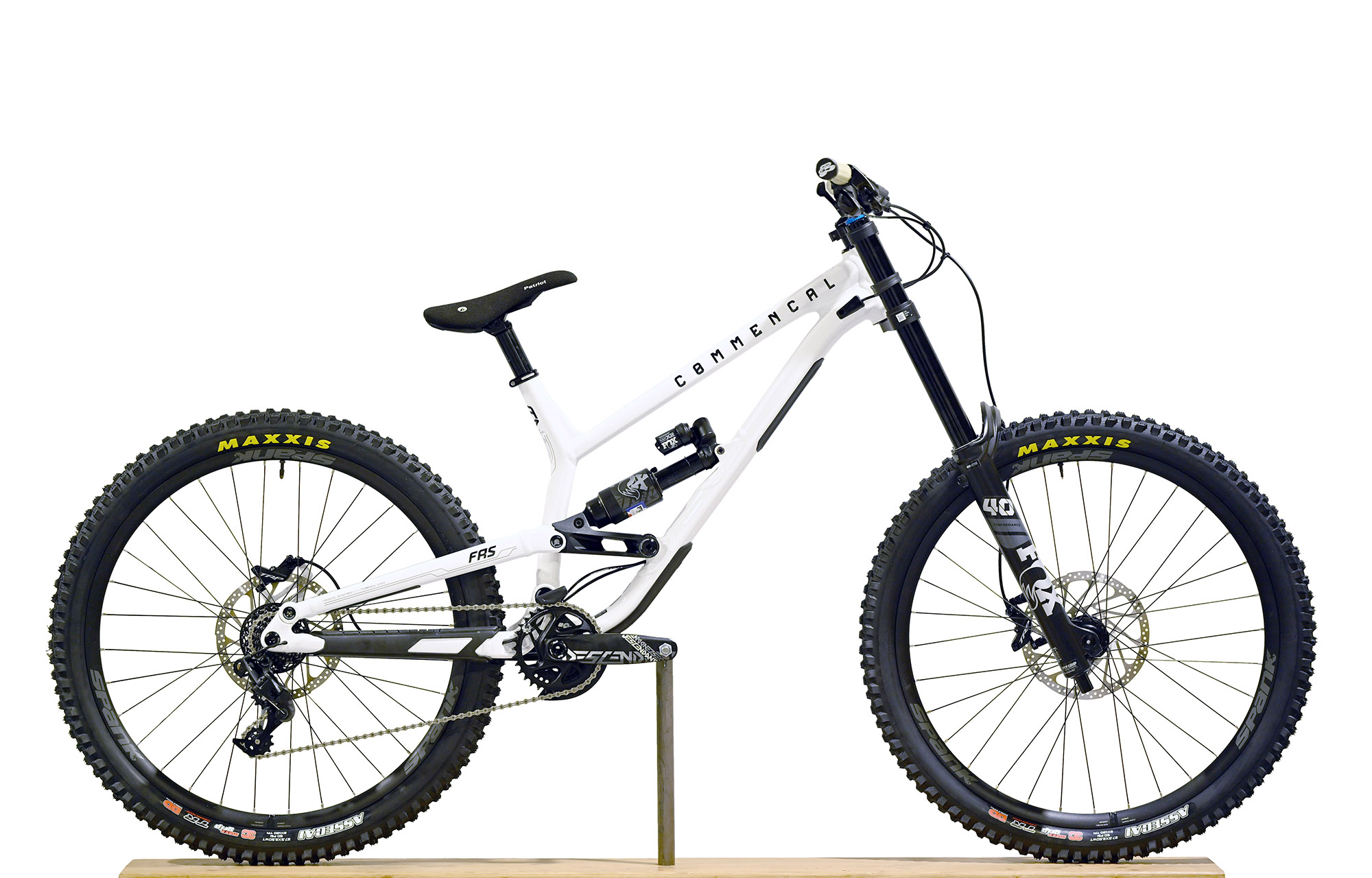 COMMENCAL FRS ESSENTIAL PURE WHITE - M (22151902) image number null