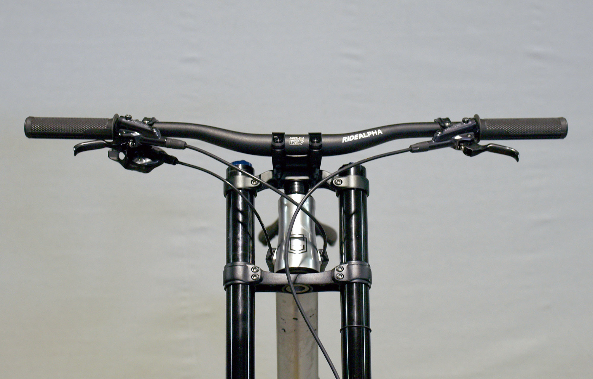 COMMENCAL FURIOUS ESSENTIAL GUN METAL- M (21151002) image number null