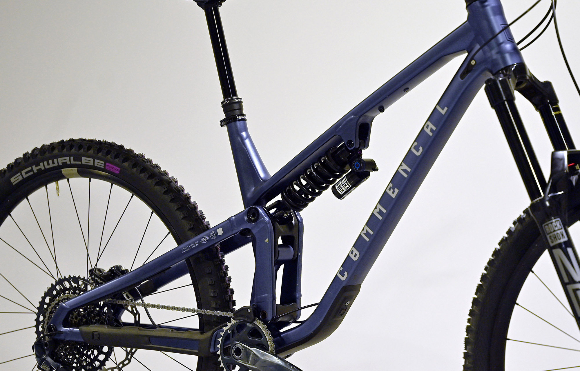 COMMENCAL META V5 RACE SPARKLY BLUE - L (23121303) image cover number large 1