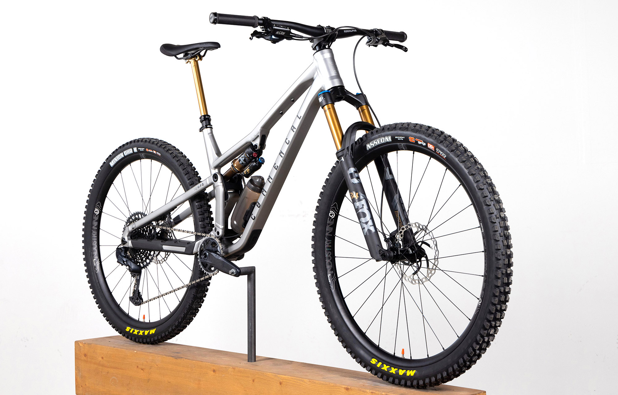 COMMENCAL T.E.M.P.O. ALC SILVER image number null