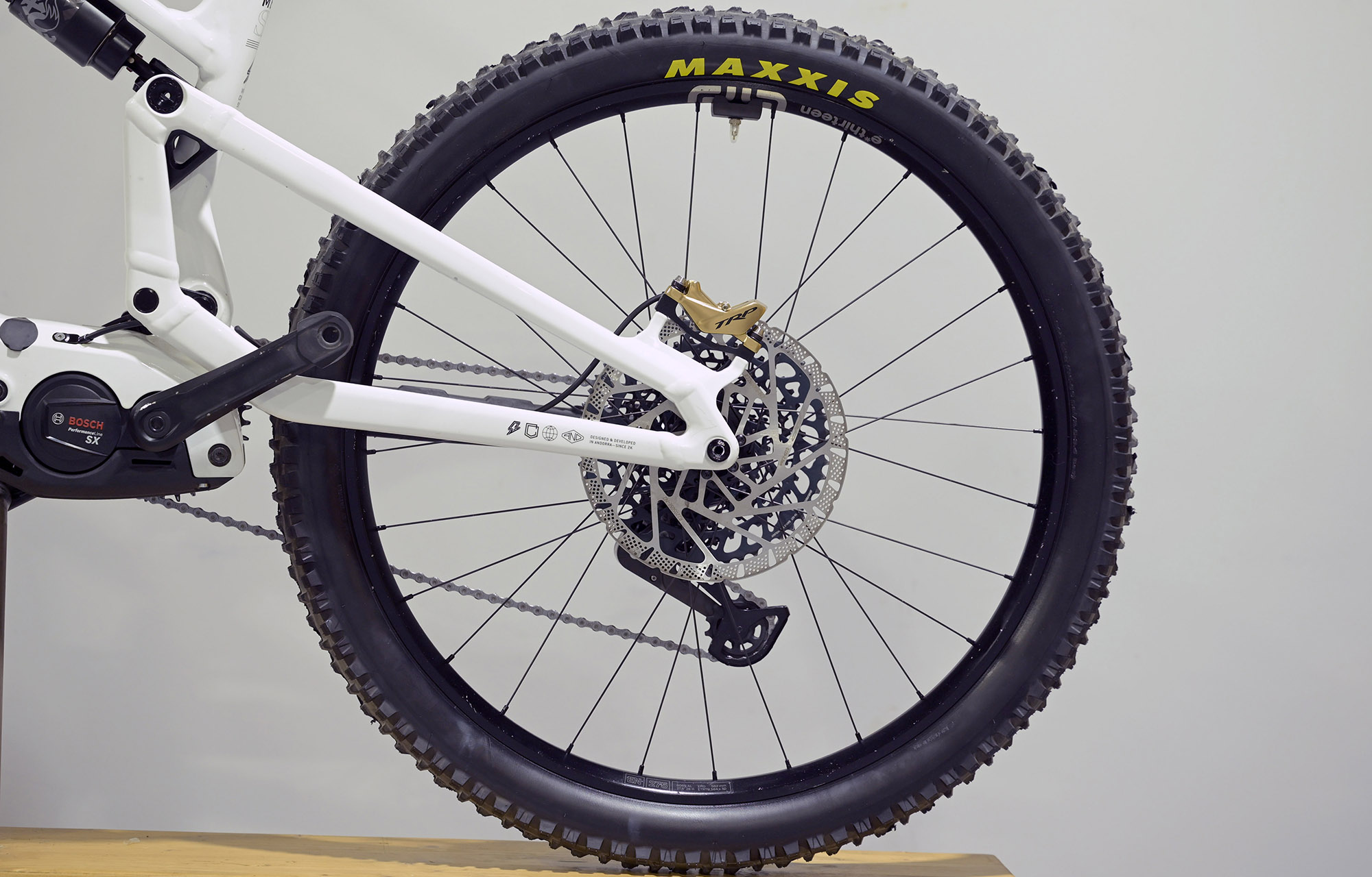 COMMENCAL META POWER SX 400 SIGNATURE [COMMENCAL TEAM] ALC - M (24100024) 1051 km image cover number large 3