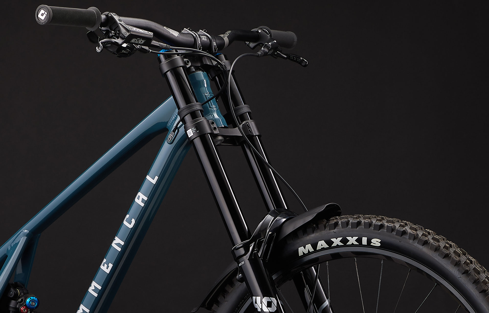 COMMENCAL SUPREME DH V5 ESSENTIAL AQUA BLUE image number null