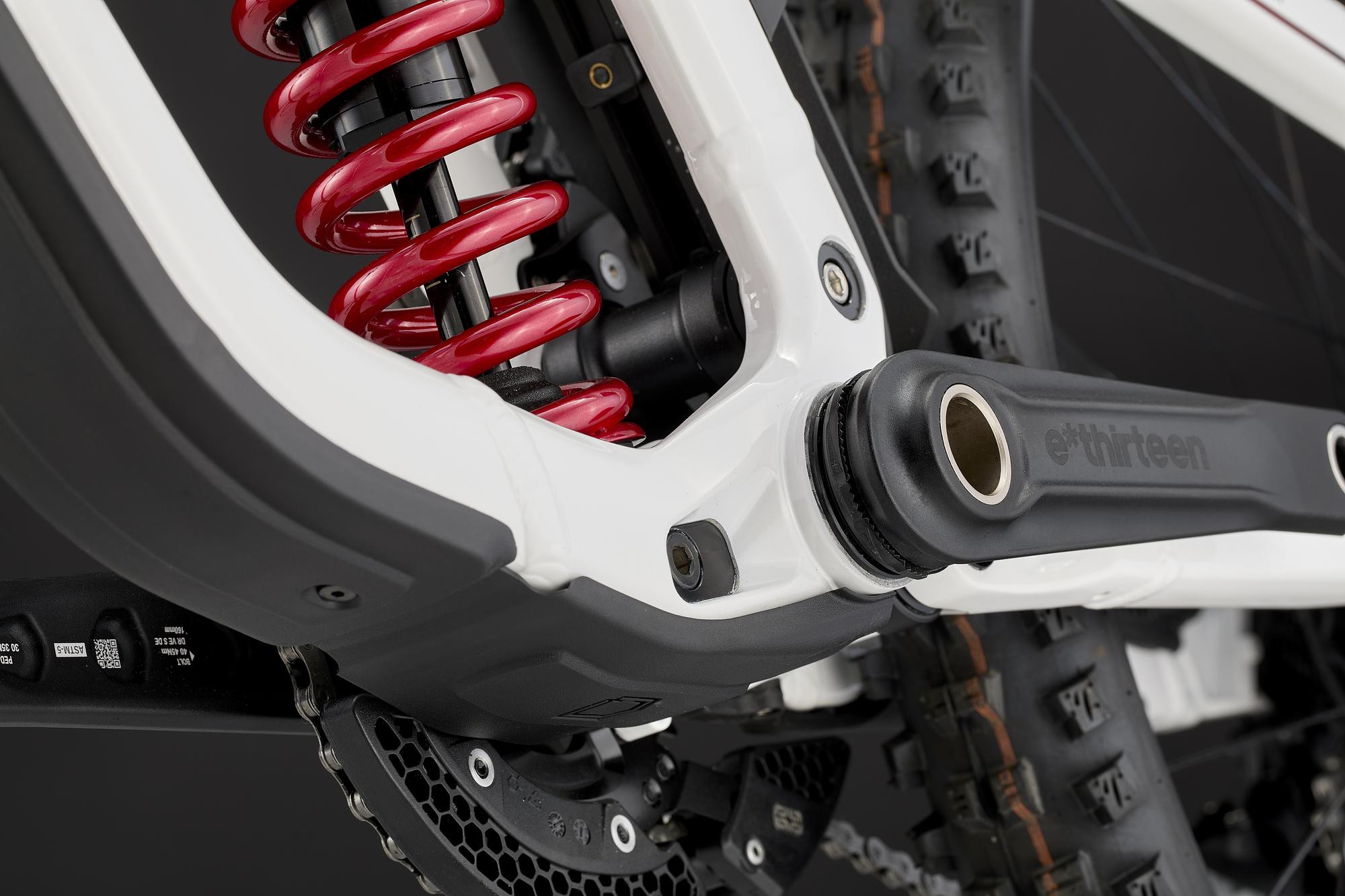 COMMENCAL SUPREME DH V5.2 ROCKSHOX PURE WHITE 2027 image large number 8