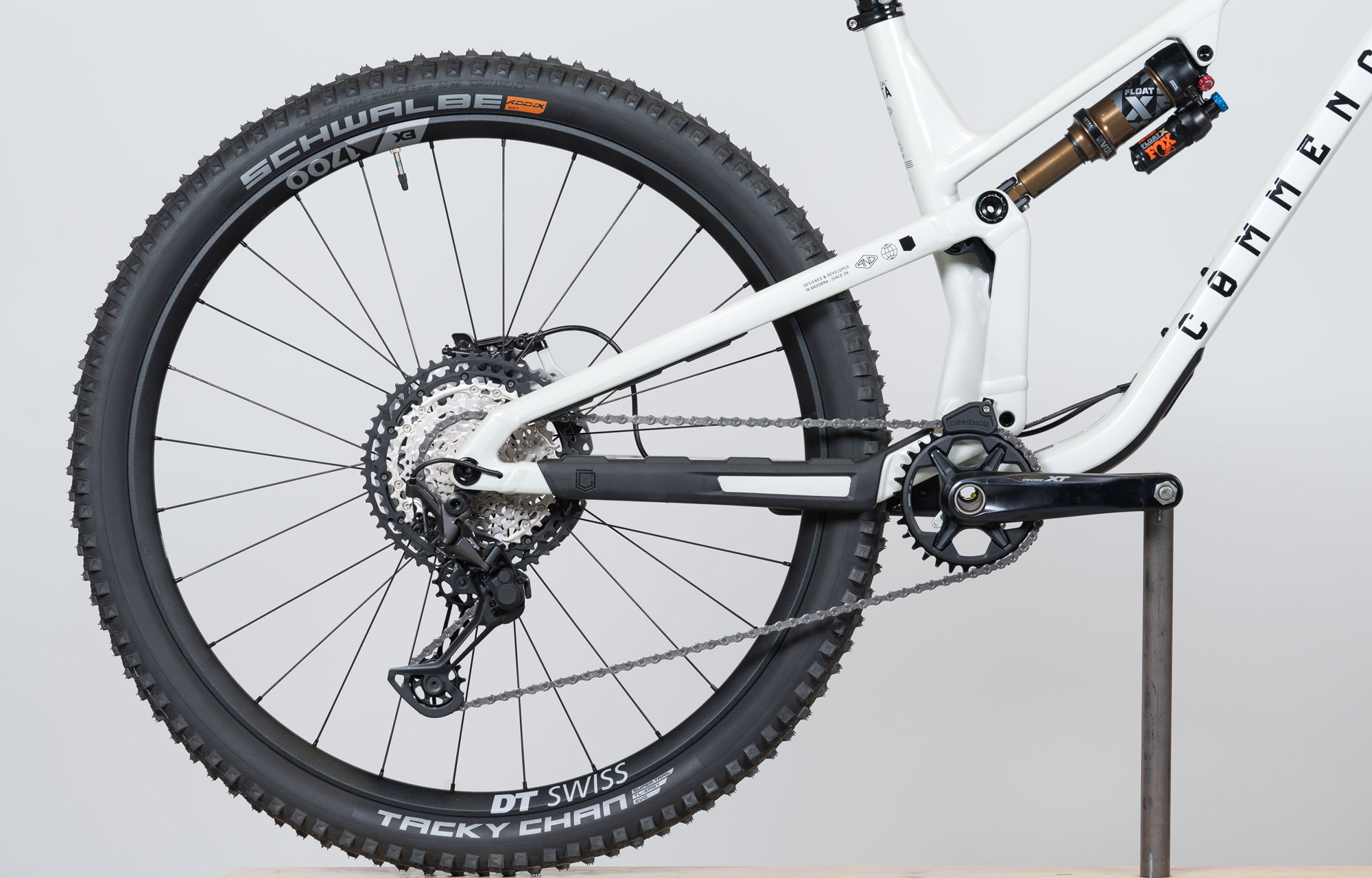 COMMENCAL META V5 SIGNATURE CLEAR SILVER - L (23121003) image large number 0