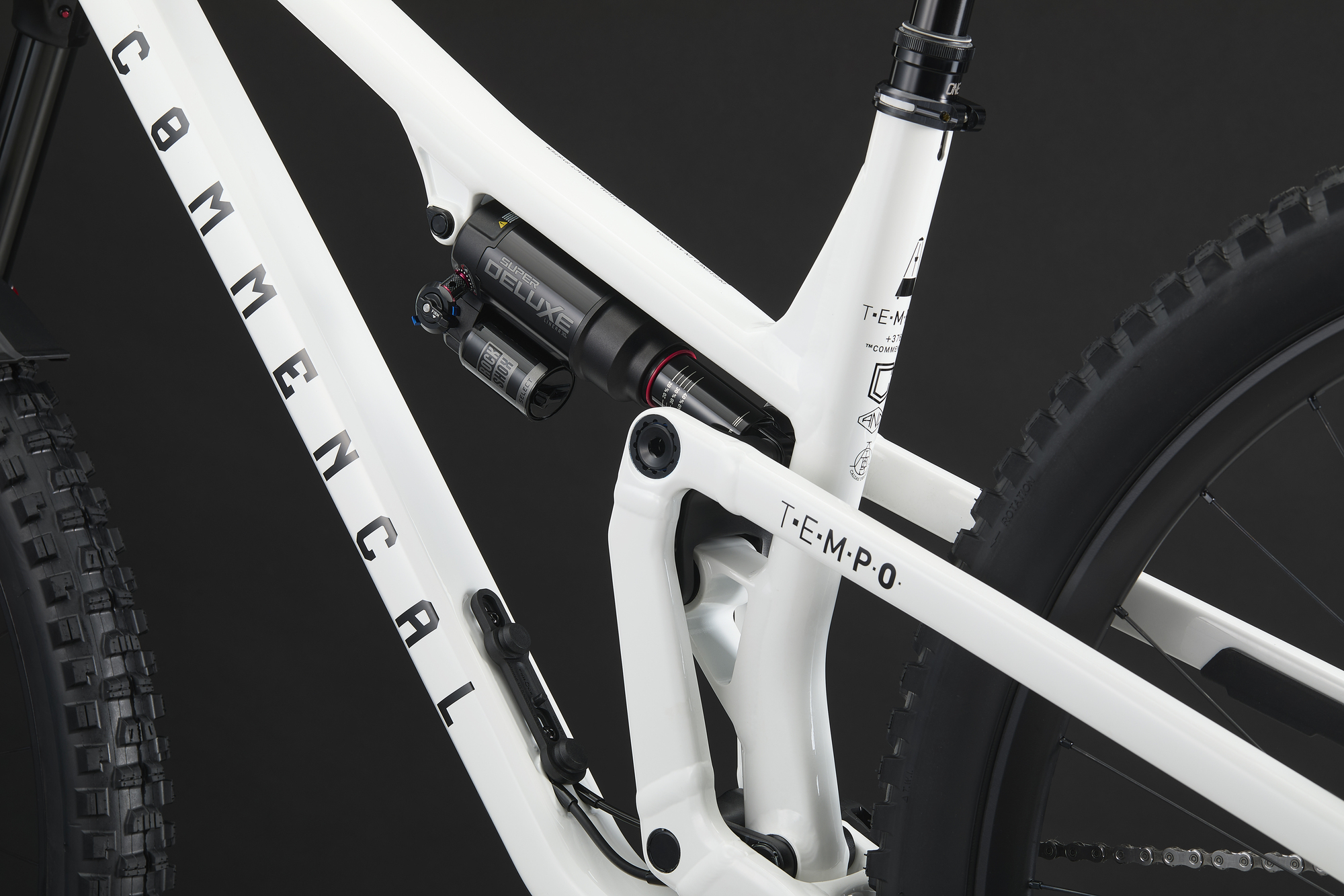 COMMENCAL T.E.M.P.O. V2 ROCKSHOX PURE WHITE 2027 image number null