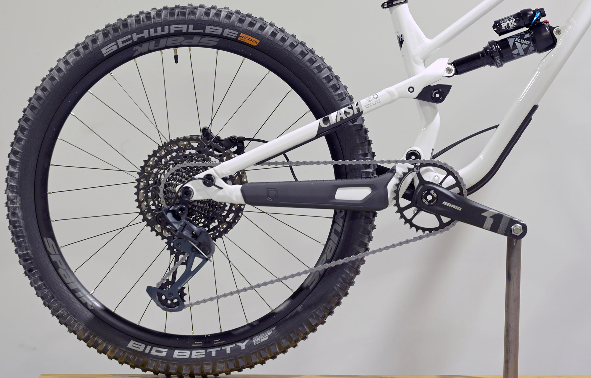 COMMENCAL CLASH XS PURE WHITE - (24177400) image cover number large 0