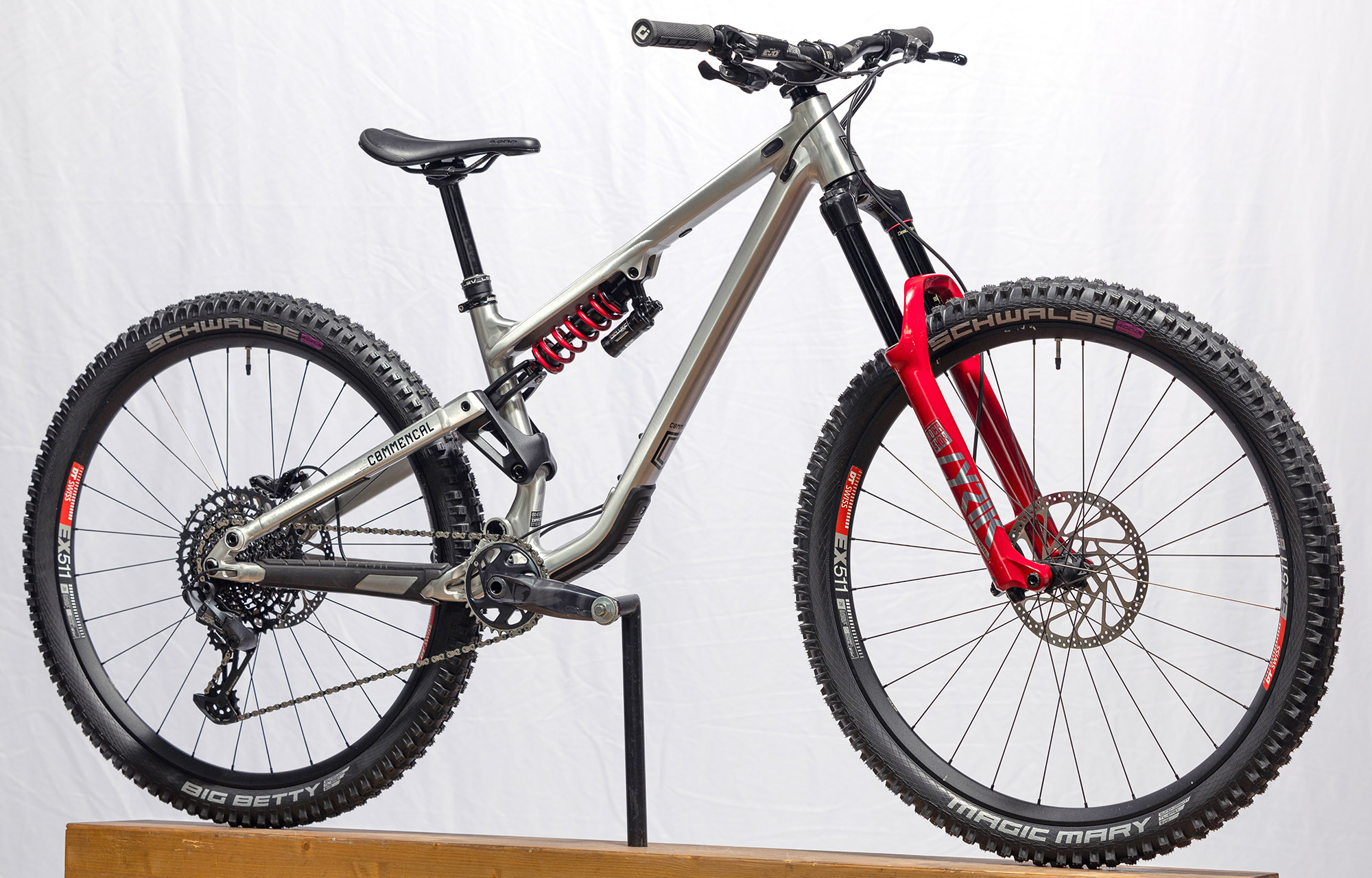 COMMENCAL META TR V4 RACE BRUSHED (S) image number null