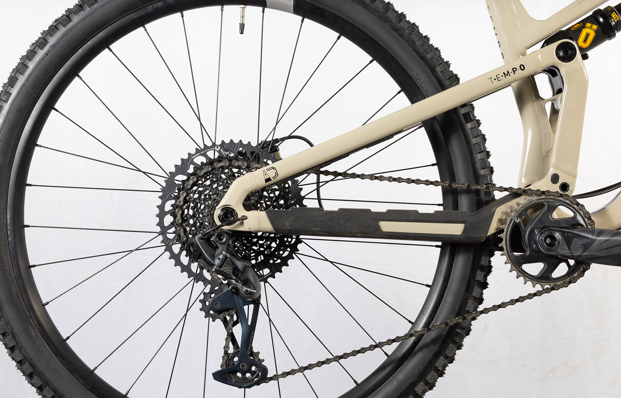 COMMENCAL TEMPO OHLINS EDITION CHALK - M (22123902) image cover number large 0