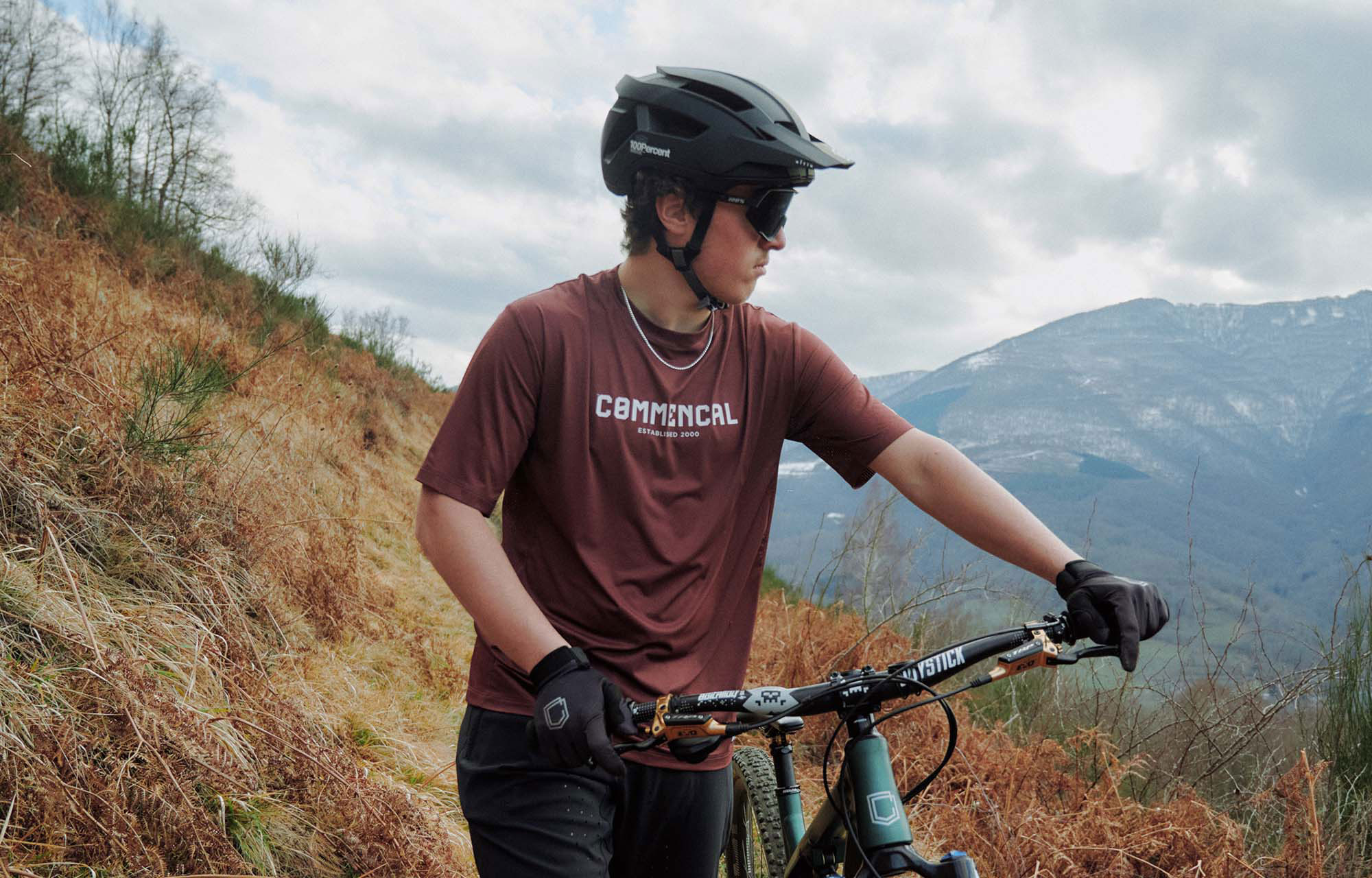 COMMENCAL CORPORATE SHORT SLEEVE JERSEY RED DIRT image number 2