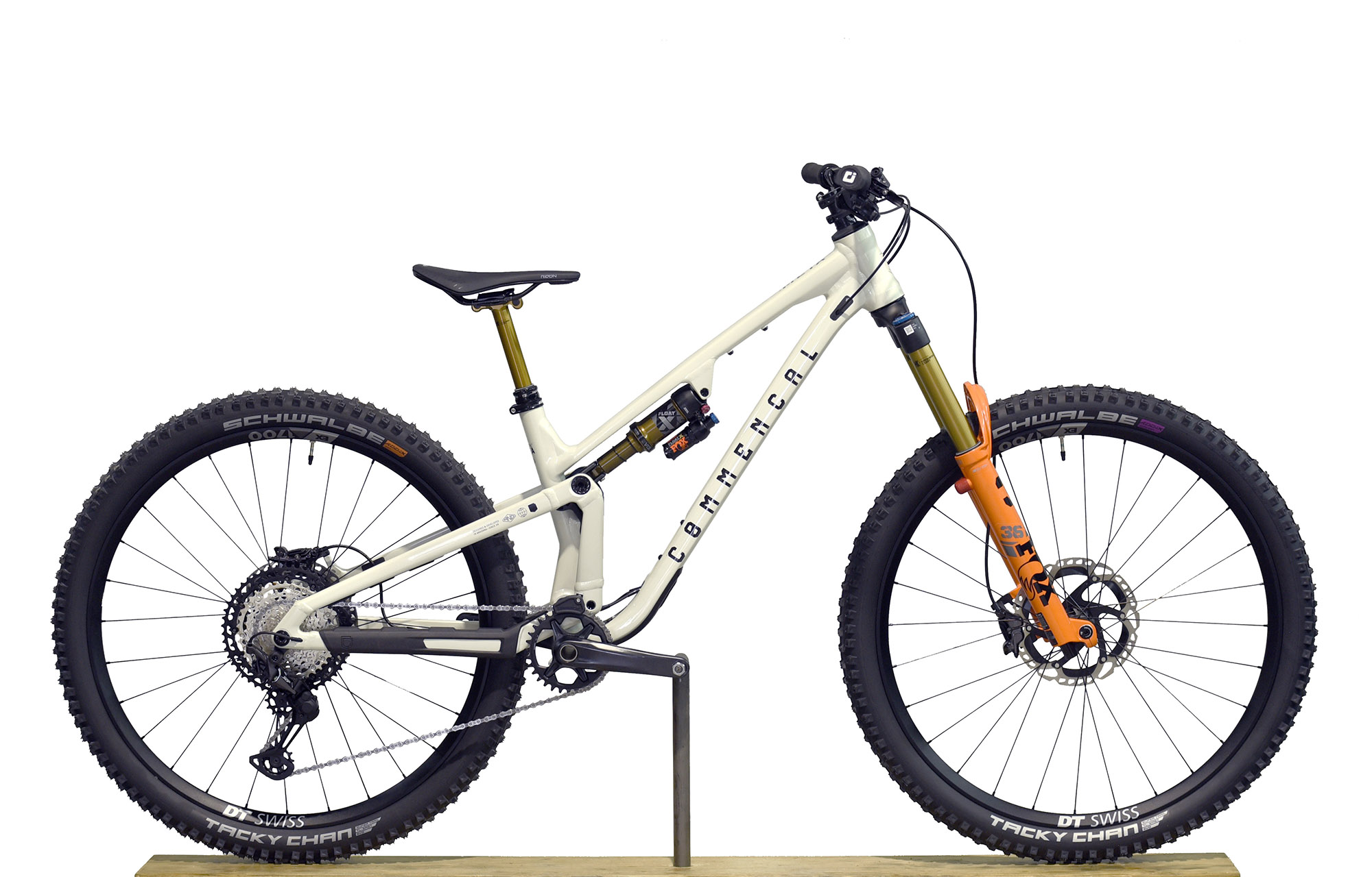 COMMENCAL META V5 SIGNATURE CLEAR SILVER - S (23121001) image number null