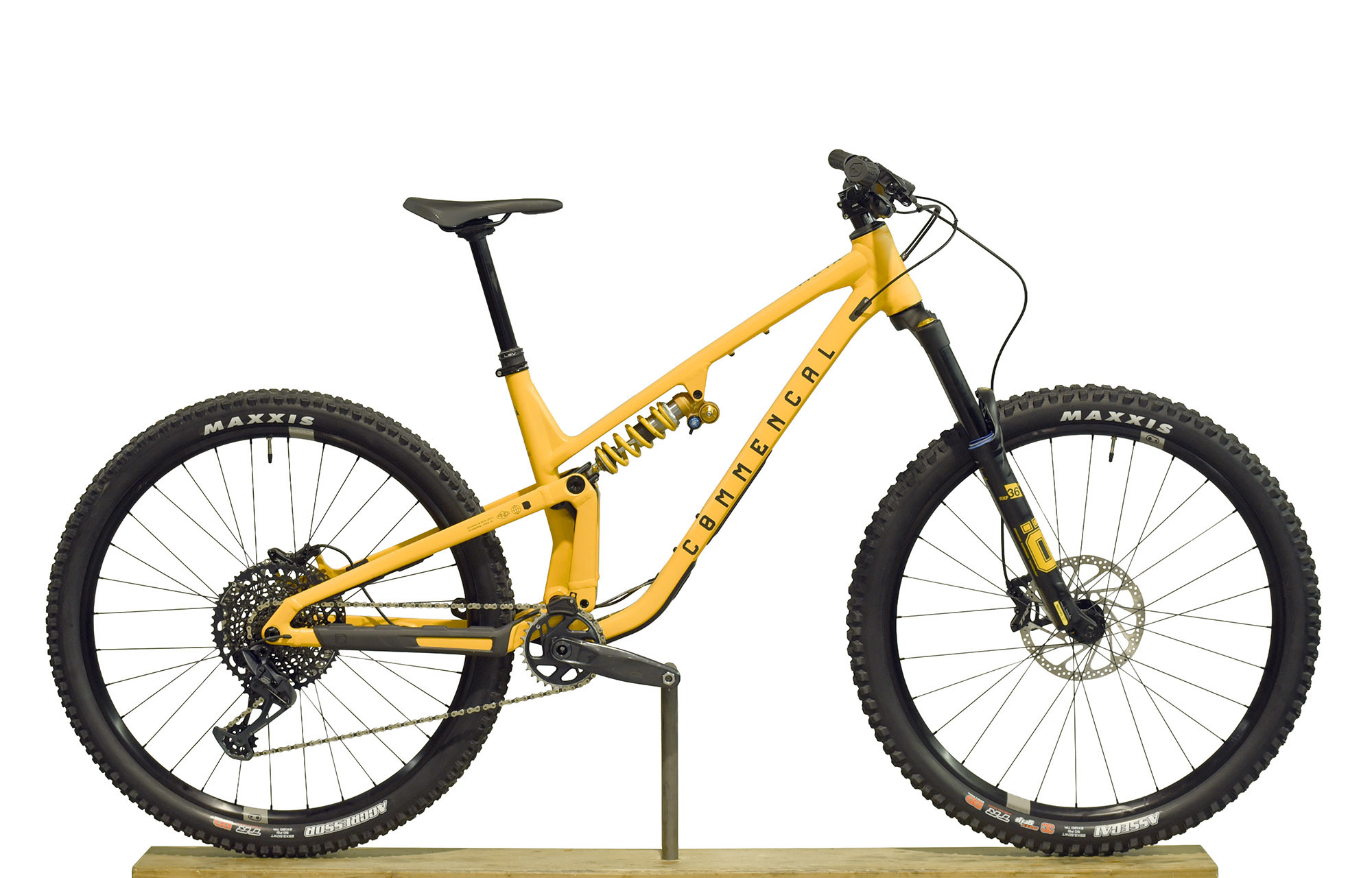 COMMENCAL META V5 OHLINS EDITION YELLOW - L (23122403) image number null