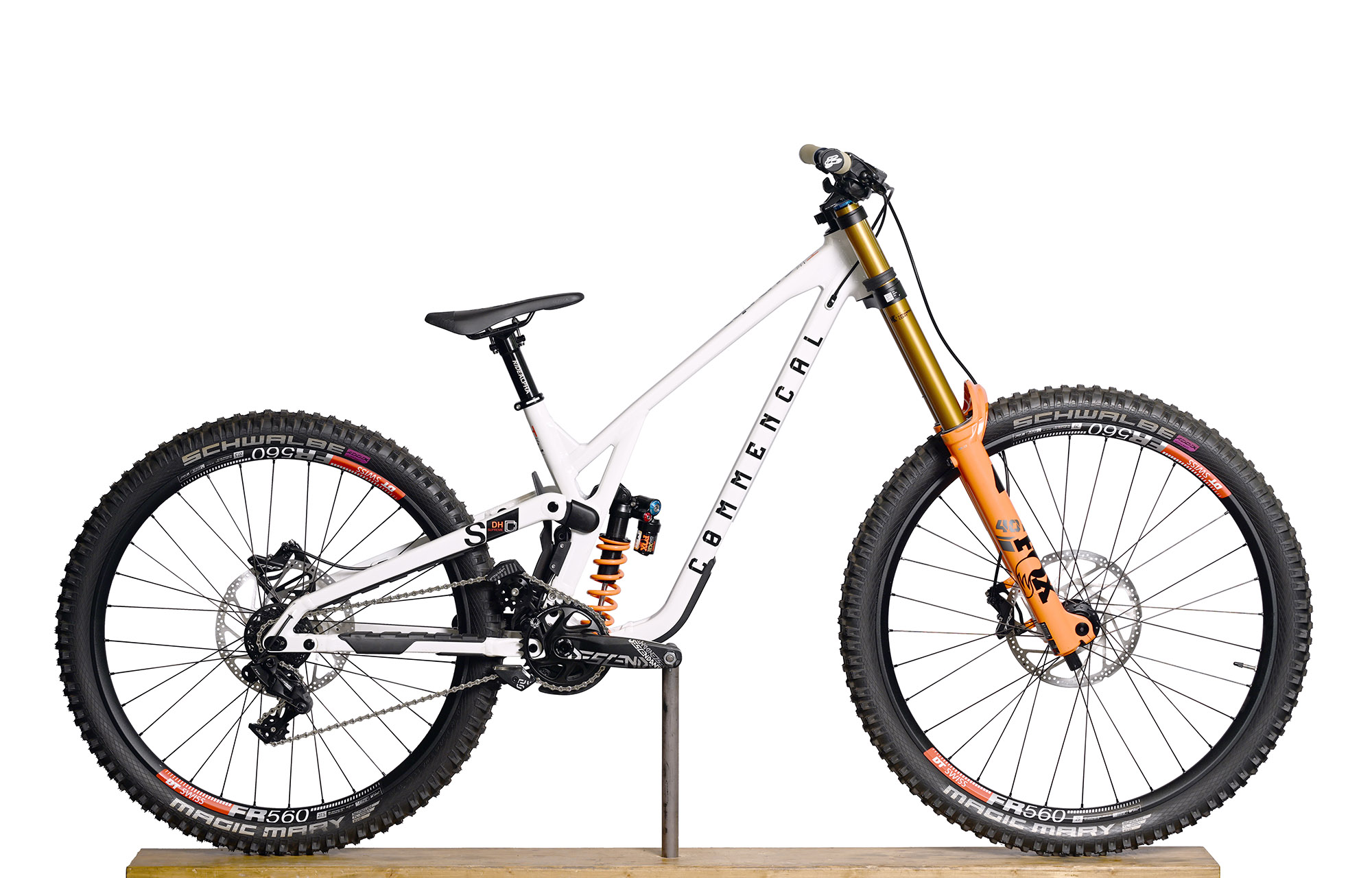 COMMENCAL SUPREME DH V5 SIGNATURE COIL PURE WHITE - S (22150901) image number null