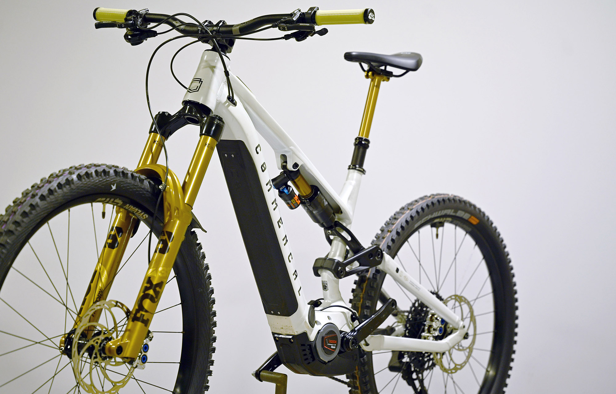 COMMENCAL META POWER SX BOSCH CLEAR SILVER  [COMMENCAL TEAM] ALC - M (24100030) 2862 km image cover number large 4