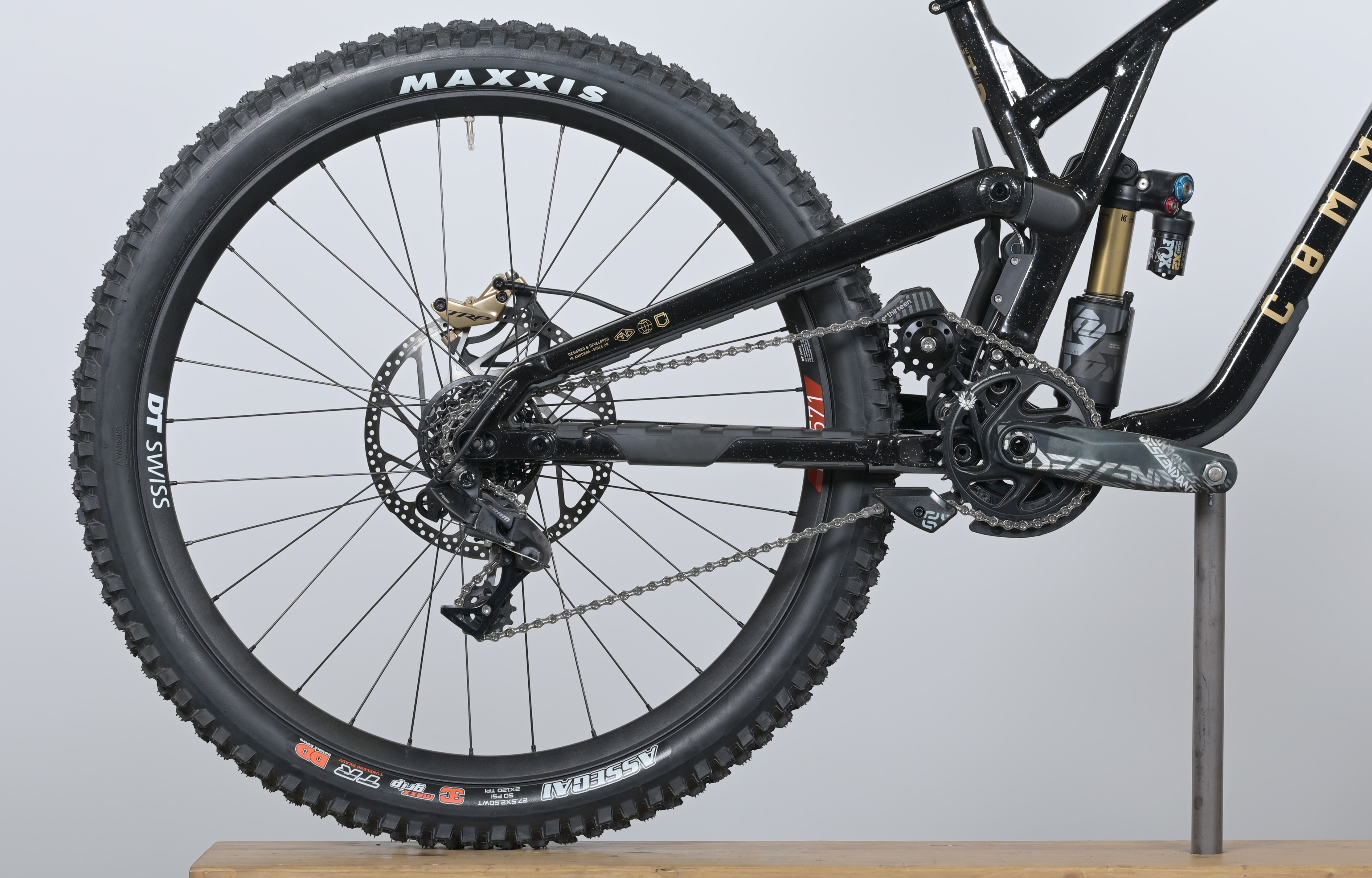 COMMENCAL SUPREME DH V5 SIGNATURE LTD GLITTERY BLACK - L (24150303) image cover number large 0