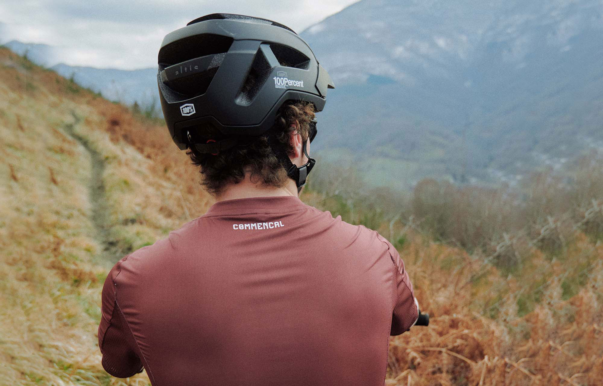 MAILLOT COMMENCAL LIGHTECH MANCHES COURTES CORPORATE RED DIRT image number 0