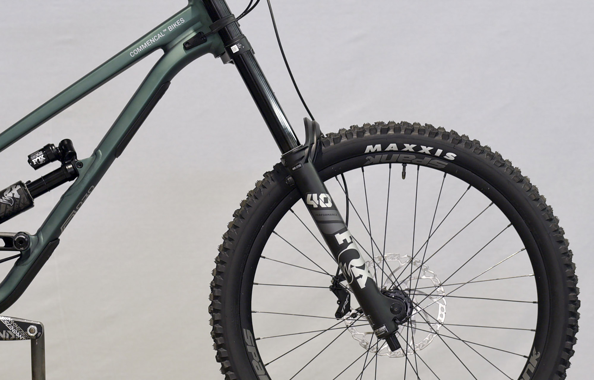 COMMENCAL FRS ESSENTIAL METALLIC GREEN - L (22150503) image number null