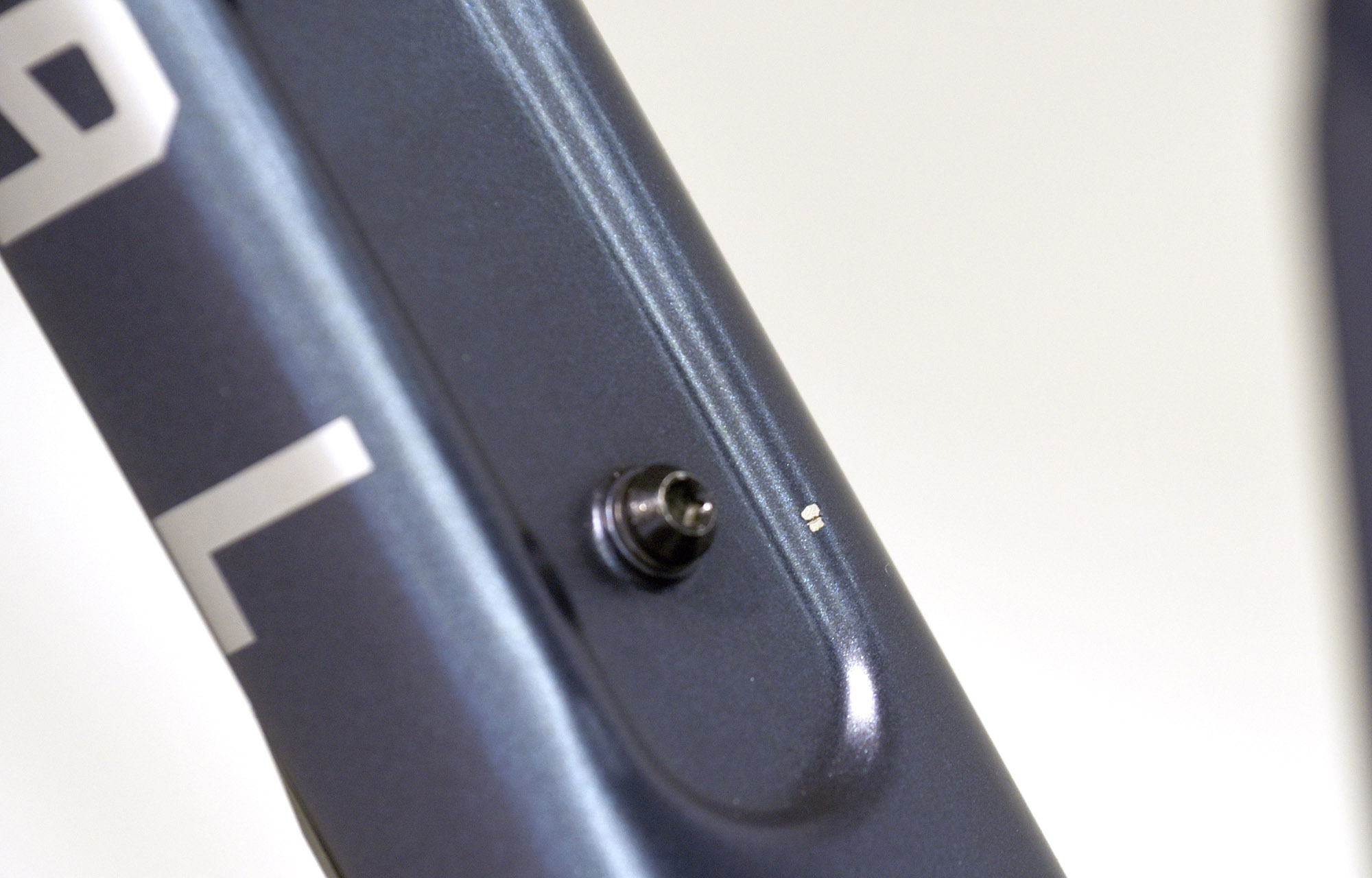 COMMENCAL META V5 RACE SPARKLY BLUE - L (23121303) image number null