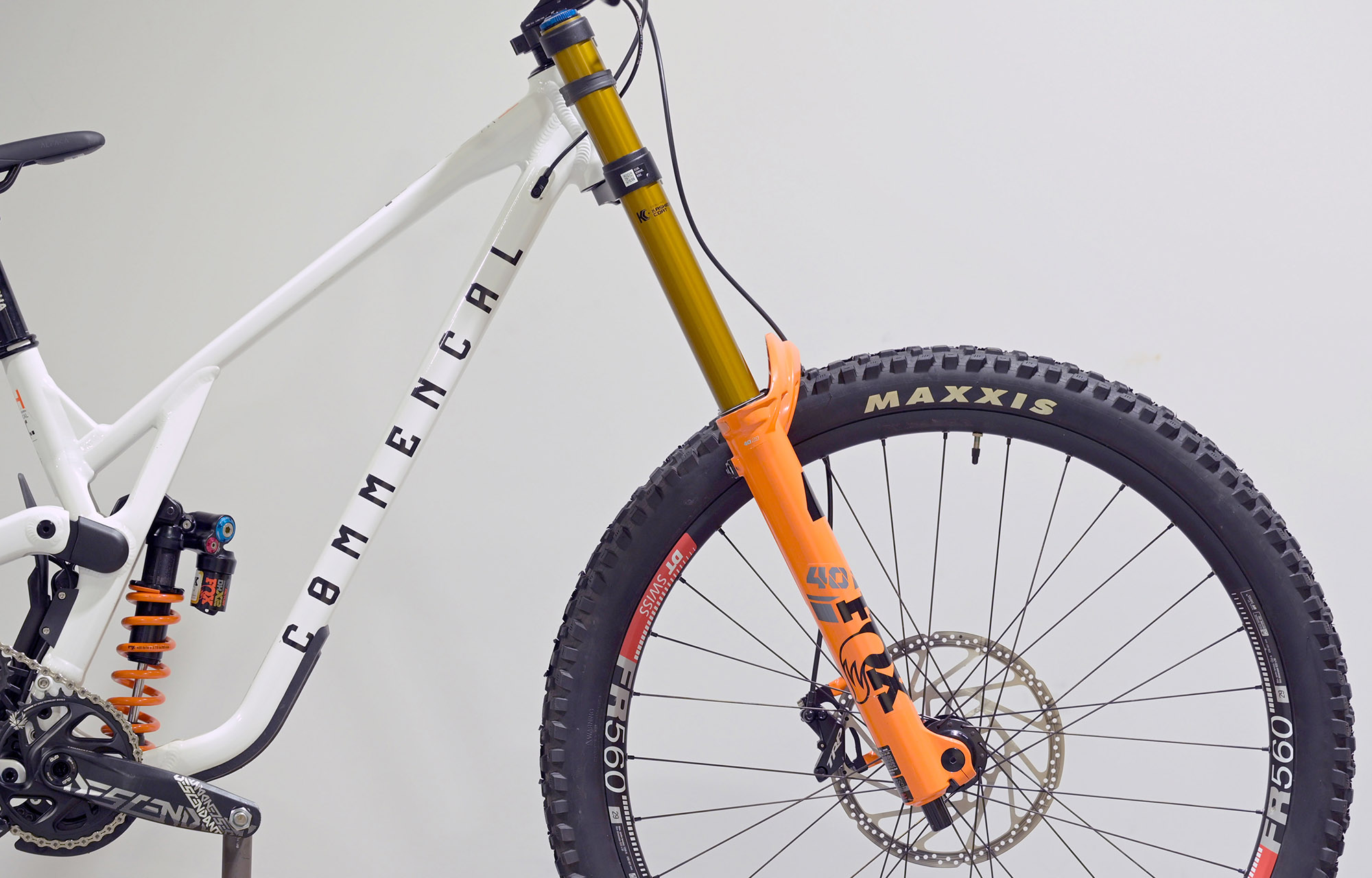 COMMENCAL SUPREME DH V5 SIGNATURE PURE WHITE - S (22150901) image cover number large 1