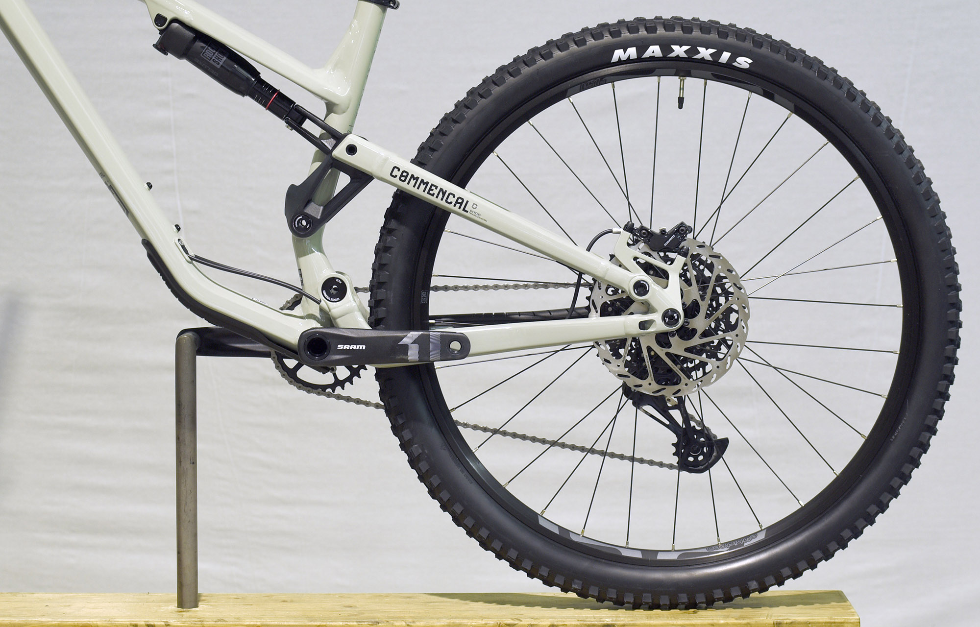 COMMENCAL META TR V4 ORIGIN HERITAGE GREEN - L (22120003) image number null