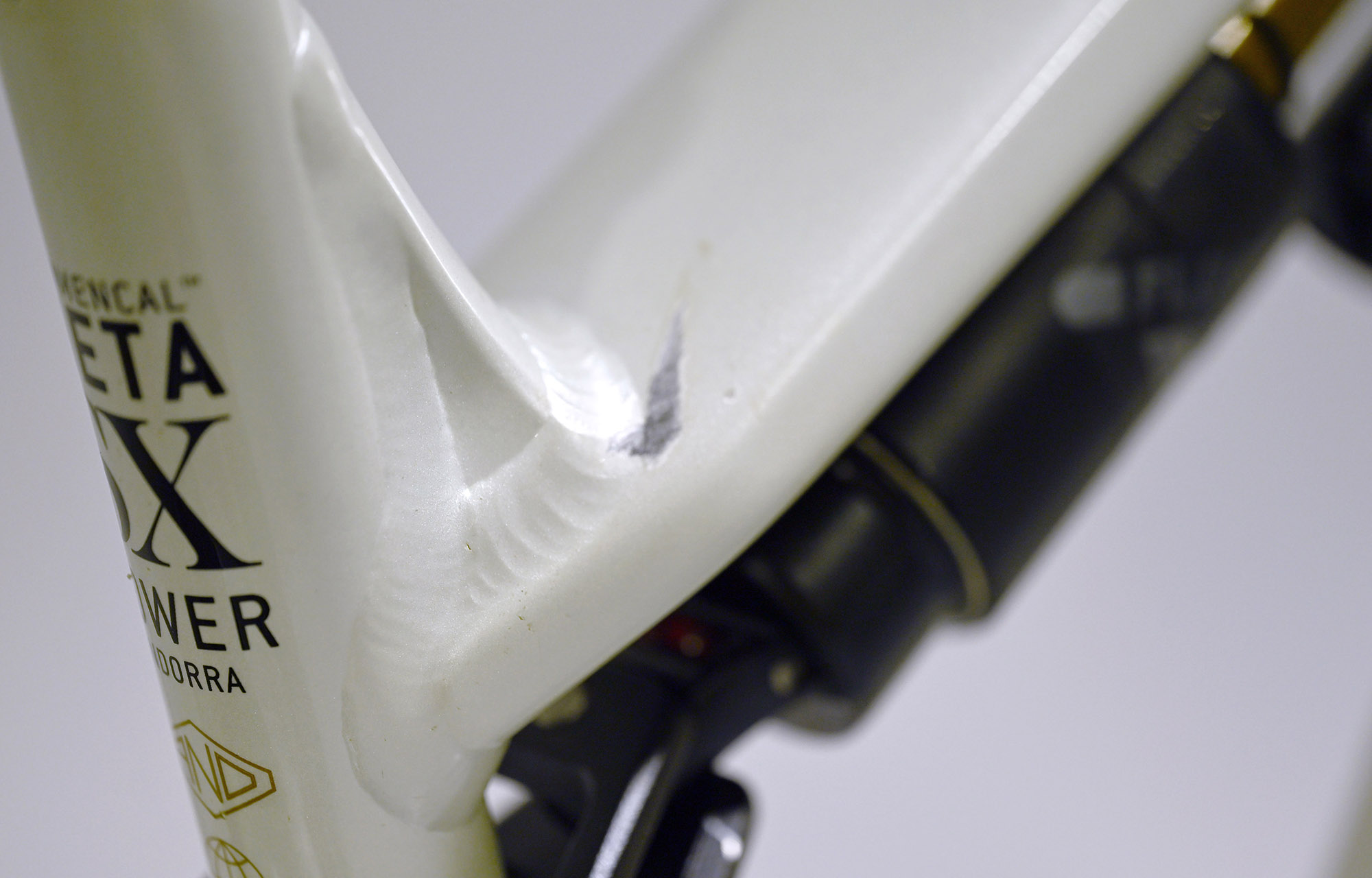 COMMENCAL META POWER SX BOSCH CLEAR SILVER  [COMMENCAL TEAM] ALC - M (24100030) 2862 km image large number 10
