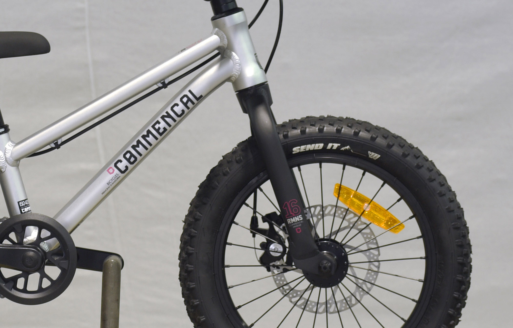 COMMENCAL RAMONES 16 SILVER - 16 (22172900) image number null