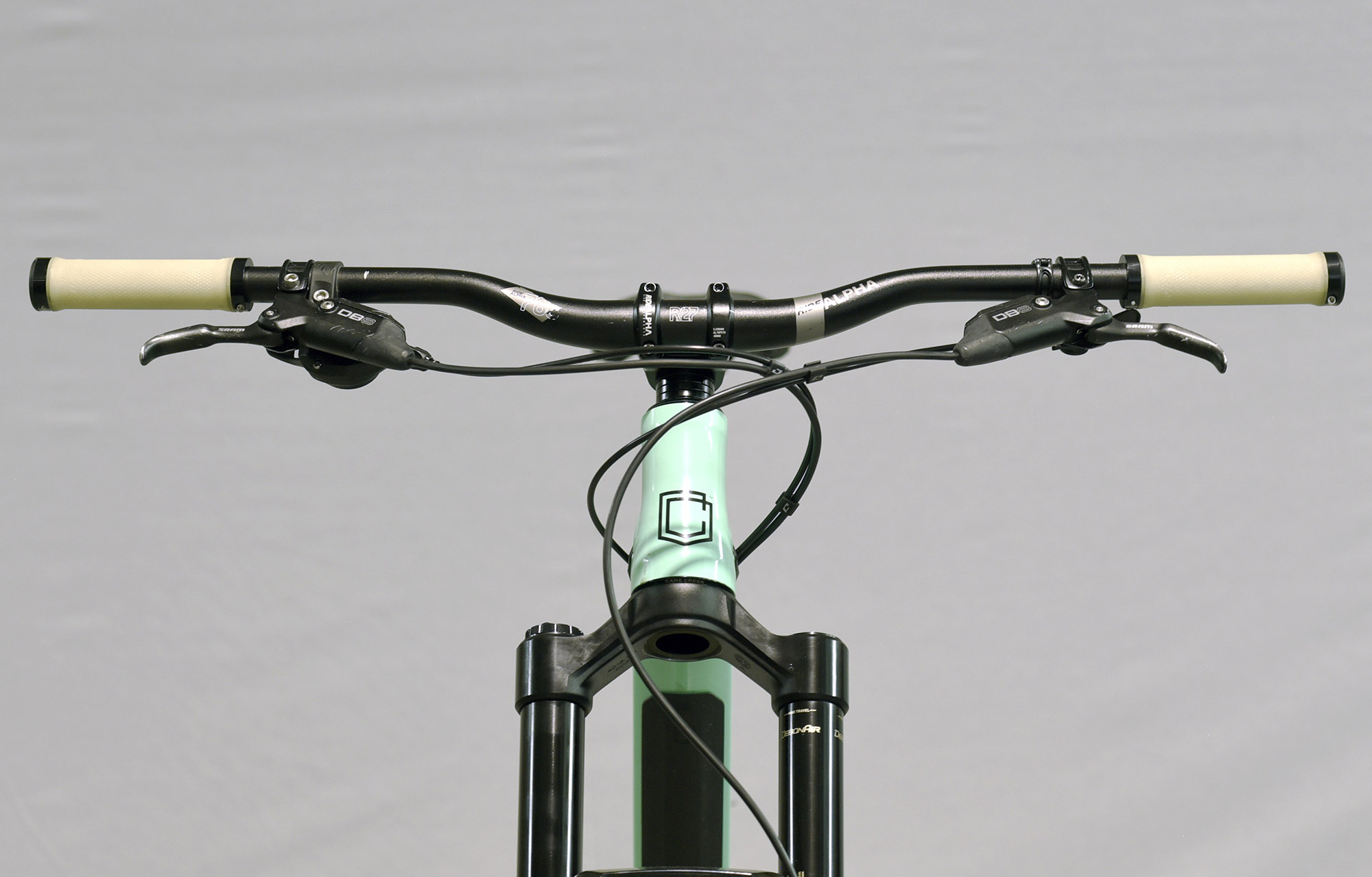 COMMENCAL CLASH RIDE EMERALD GREEN NEW ROCKSHOX - M (23130102) image number null