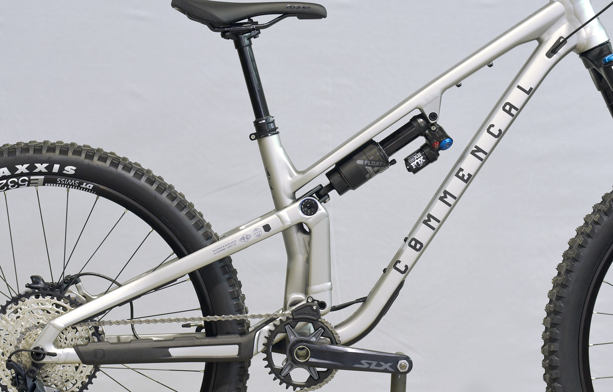COMMENCAL META SX V5 ESSENTIAL SILVER - S (23131501) image number null