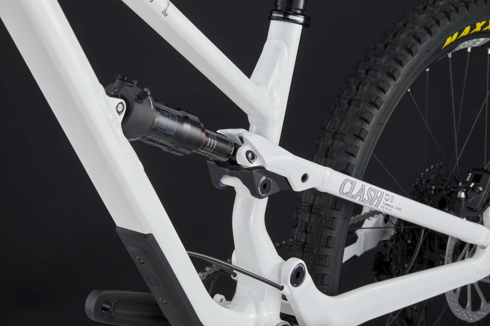 COMMENCAL CLASH XS PURE WHITE 2027 image large number 8