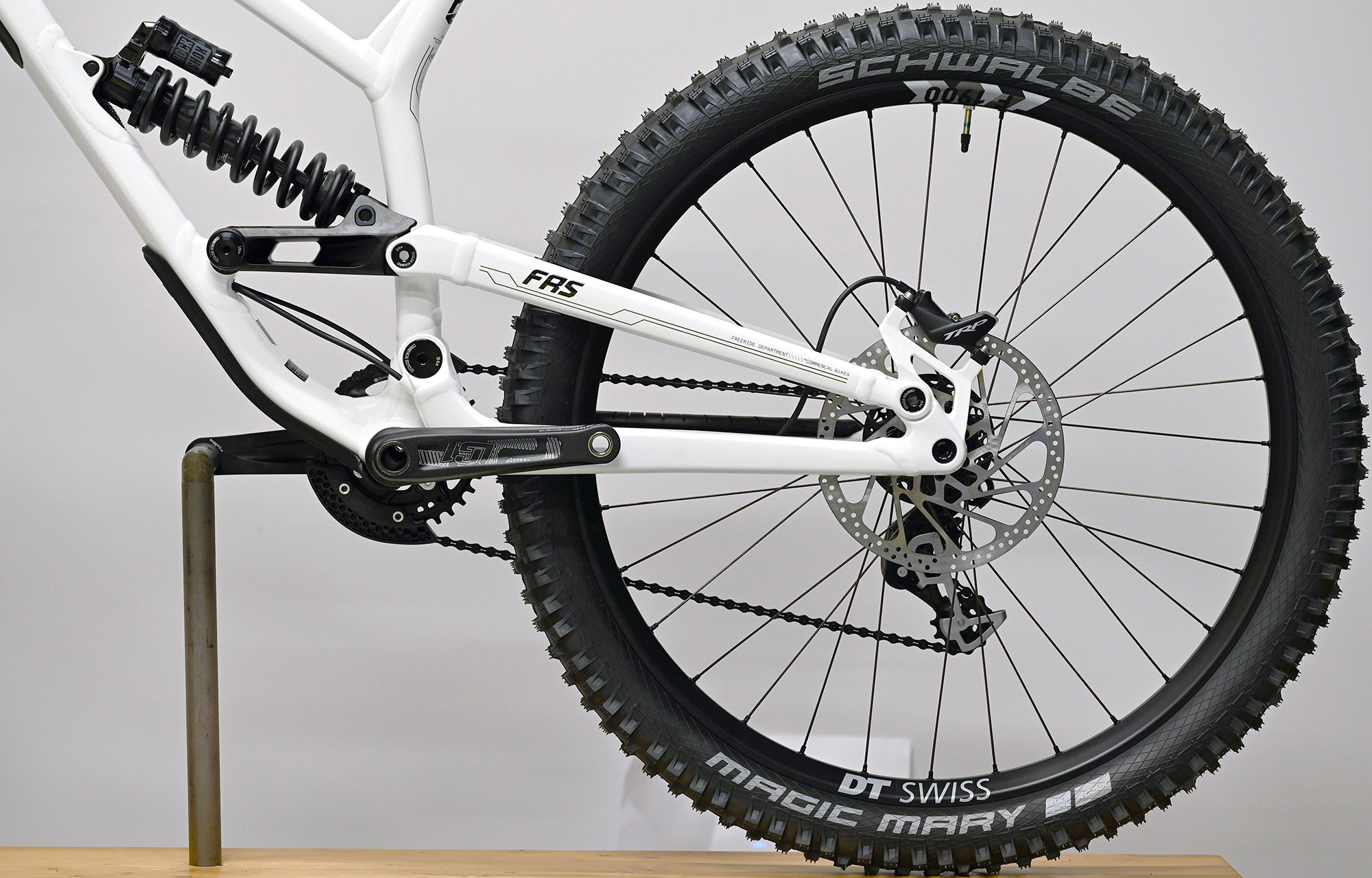 COMMENCAL FRS PARK PURE WHITE - M (24156502) image number null
