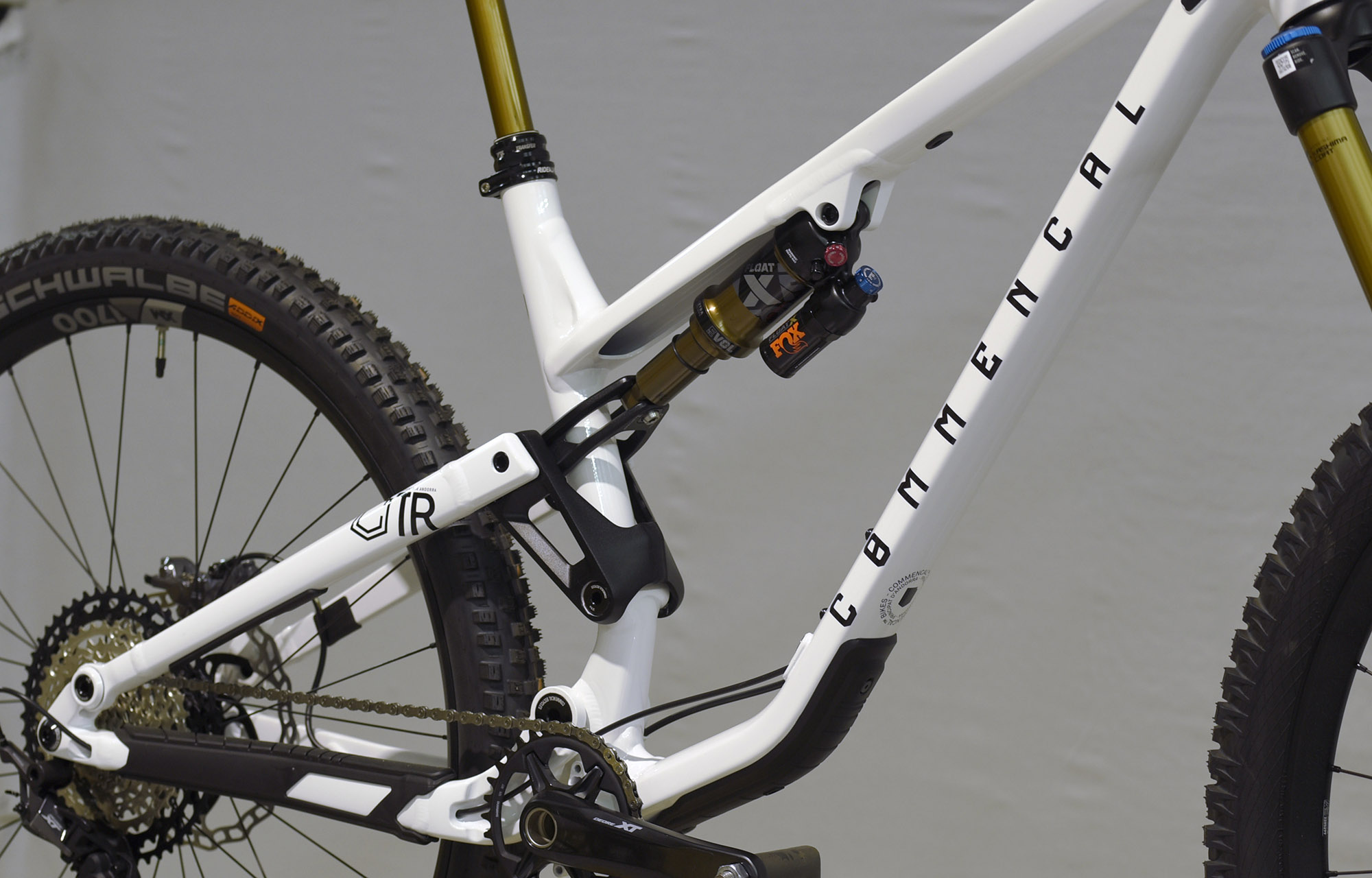 COMMENCAL META TR V4 SIGNATURE PURE WHITE - L (22124203) image number null