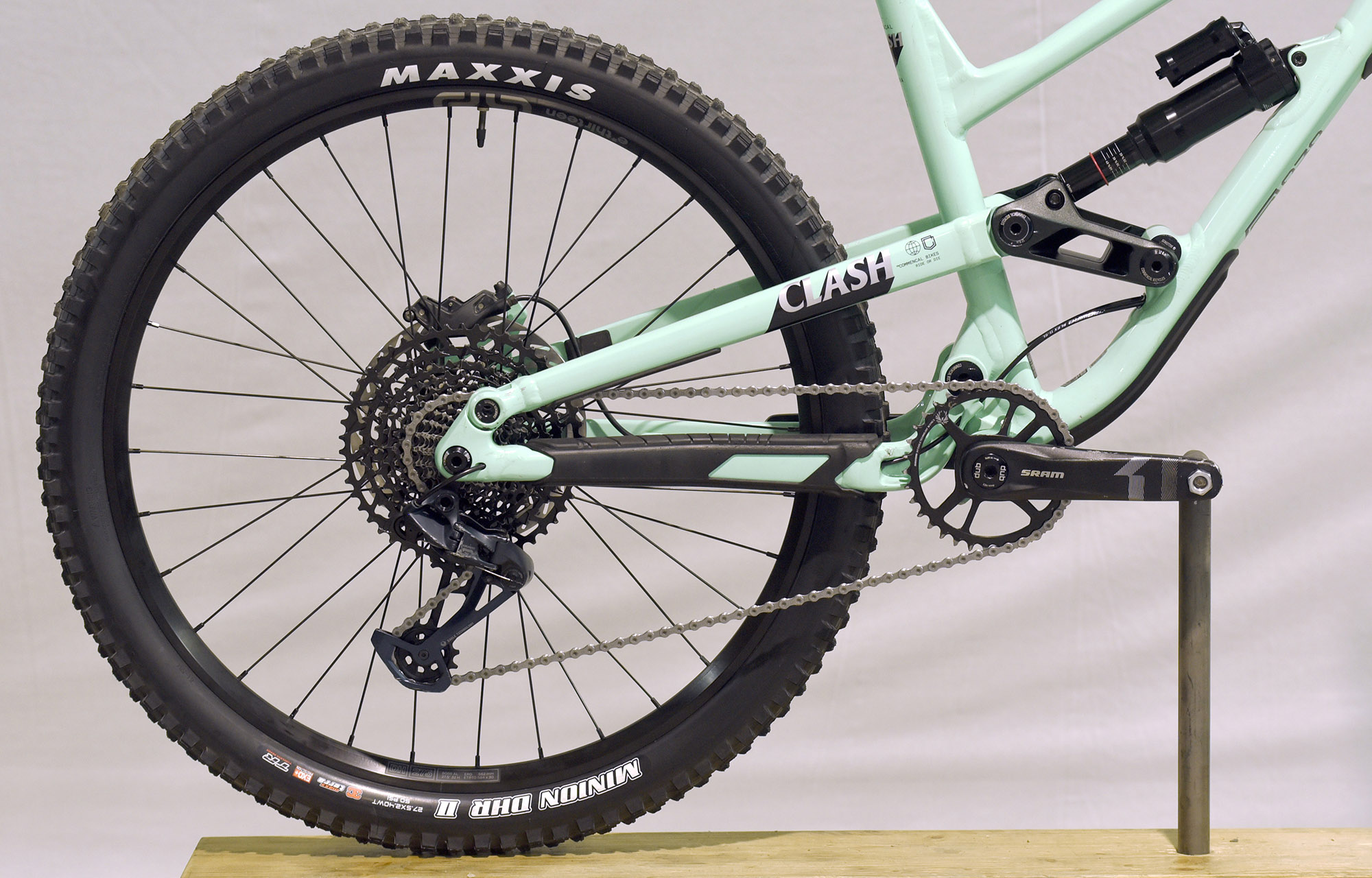 COMMENCAL CLASH RIDE EMERALD GREEN NEW ROCKSHOX - M (23130102) image number null