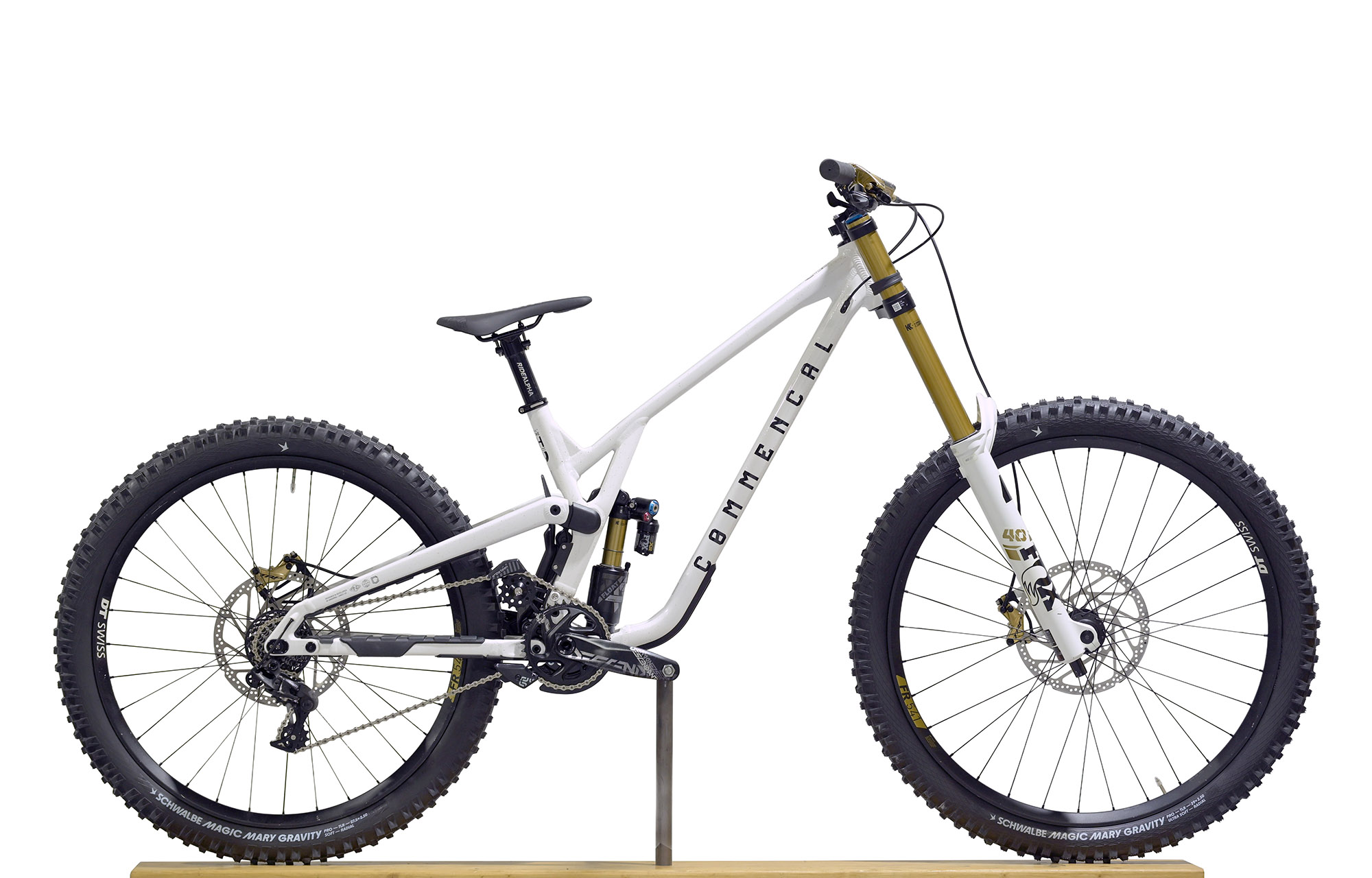 COMMENCAL SUPREME DH V5 SIGNATURE LTD GLITTERY WHITE - L (23151003) image number null