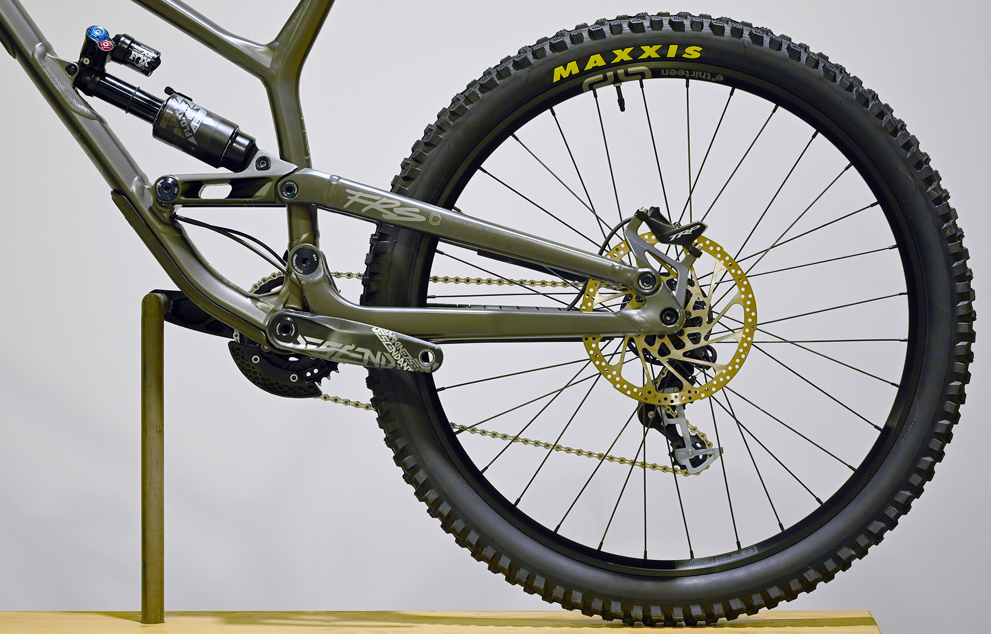 COMMENCAL FRS ESSENTIAL DARK SLATE - M (22151902) image number null