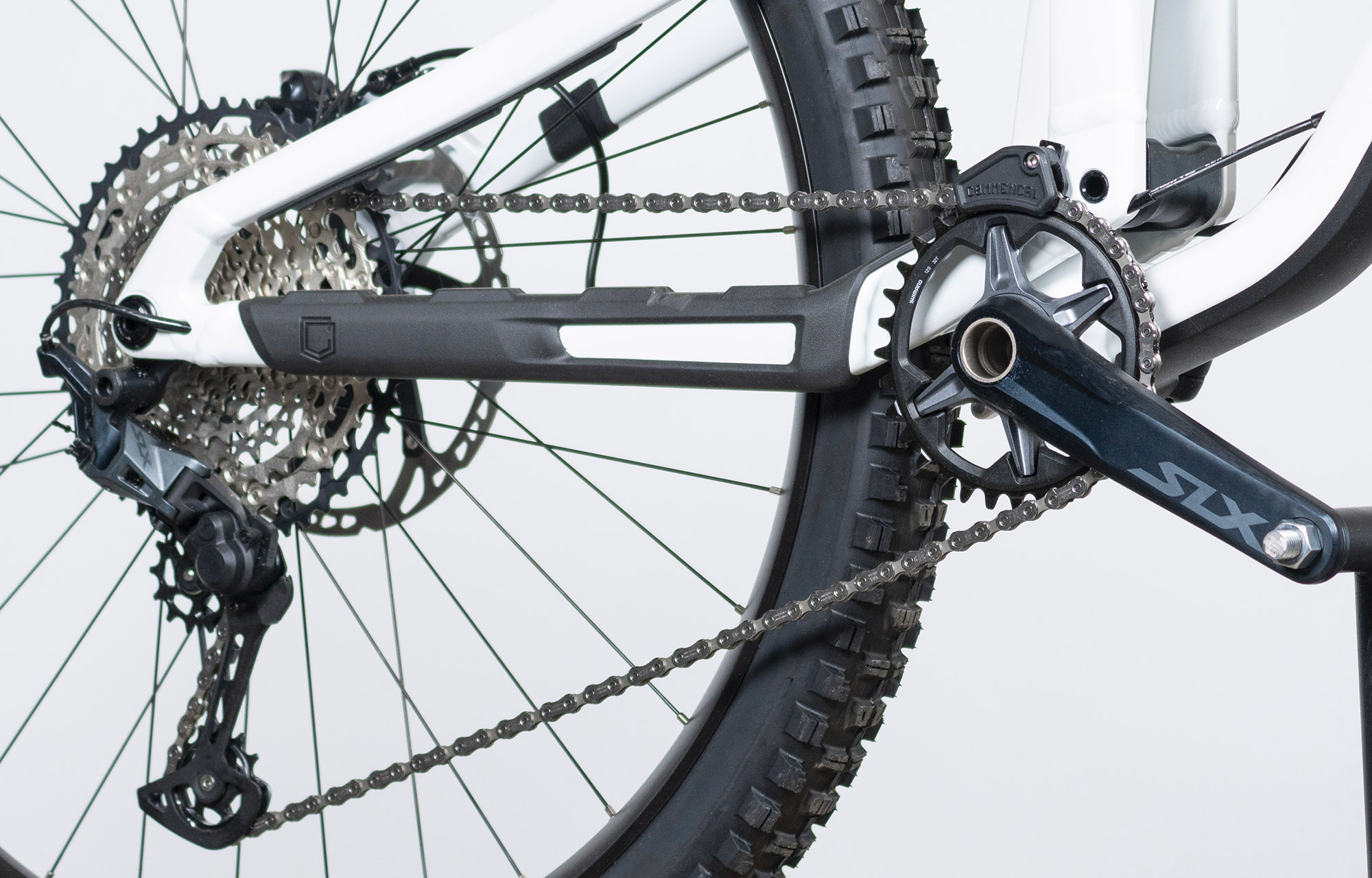 COMMENCAL META V5 ESSENTIAL PURE WHITE - M (23121202) image number null