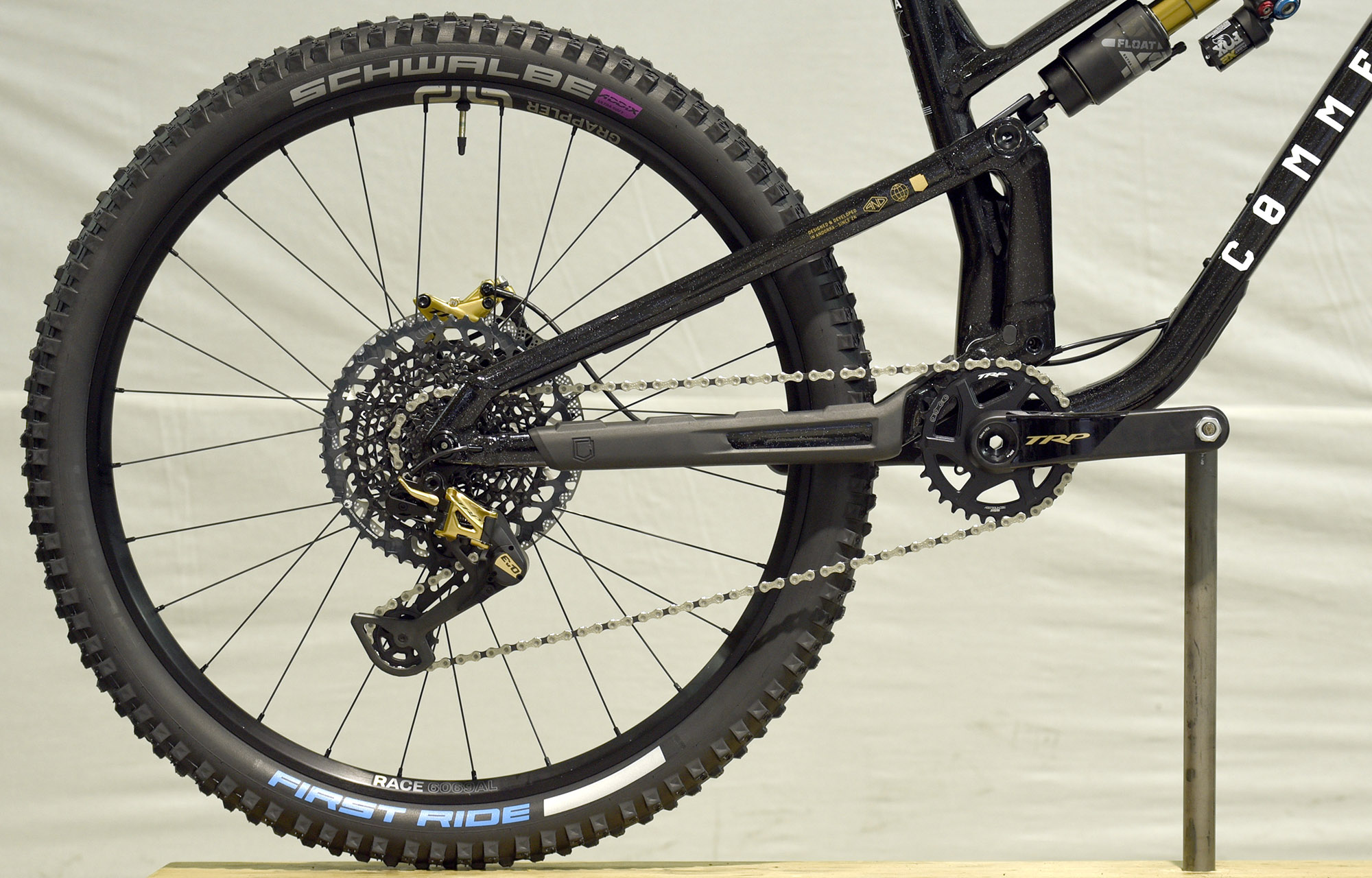 COMMENCAL META SX V5 GLITTERY BLACK [COMMENCAL TEAM] - L (24100031) image number null