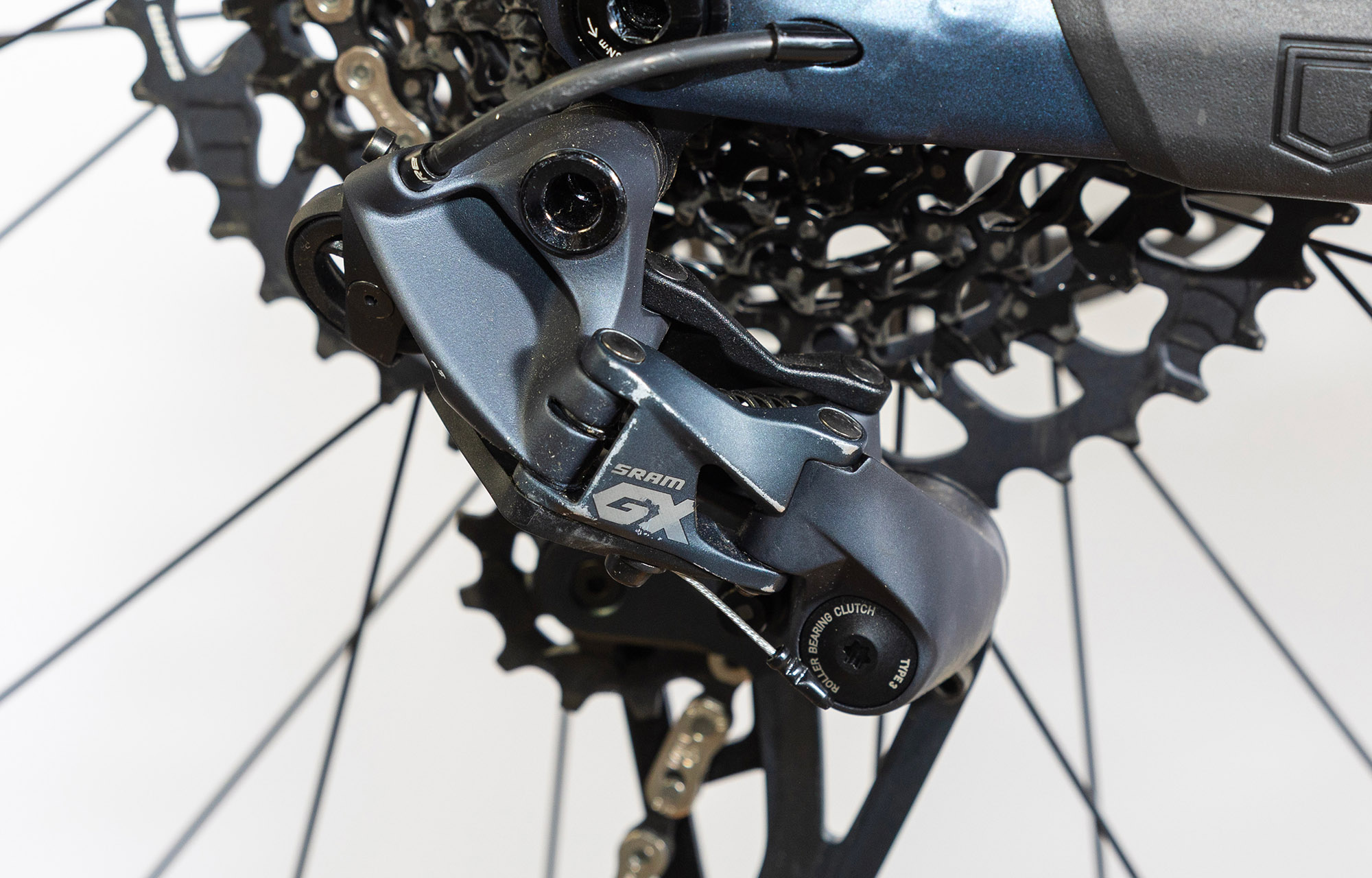 COMMENCAL META V5 RACE SPARKLY BLUE - M (23121302) image cover number large 0