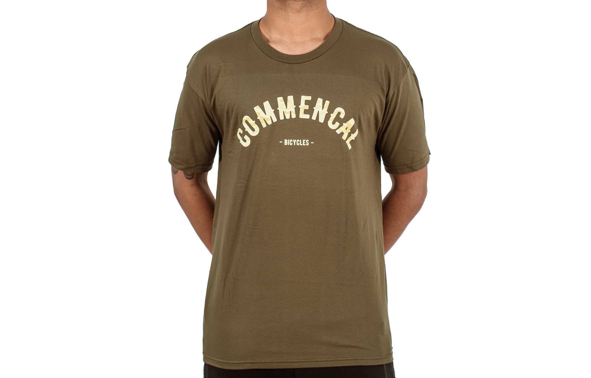 CAMISETA COLLEGE MILITARY GREEN image number null