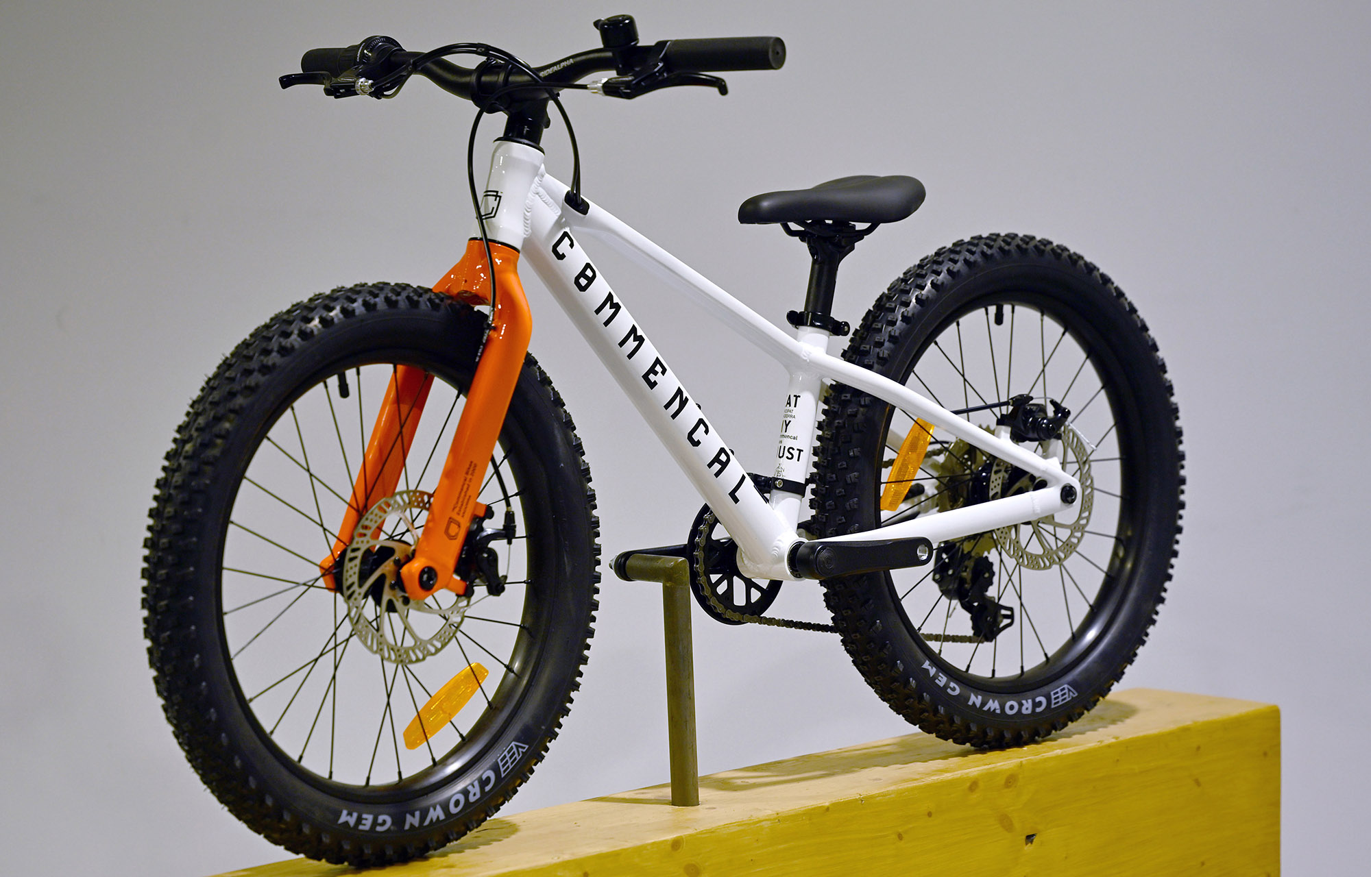 COMMENCAL RAMONES 20 REVOSHIFT PURE WHITE - (23177852) image cover number large 4