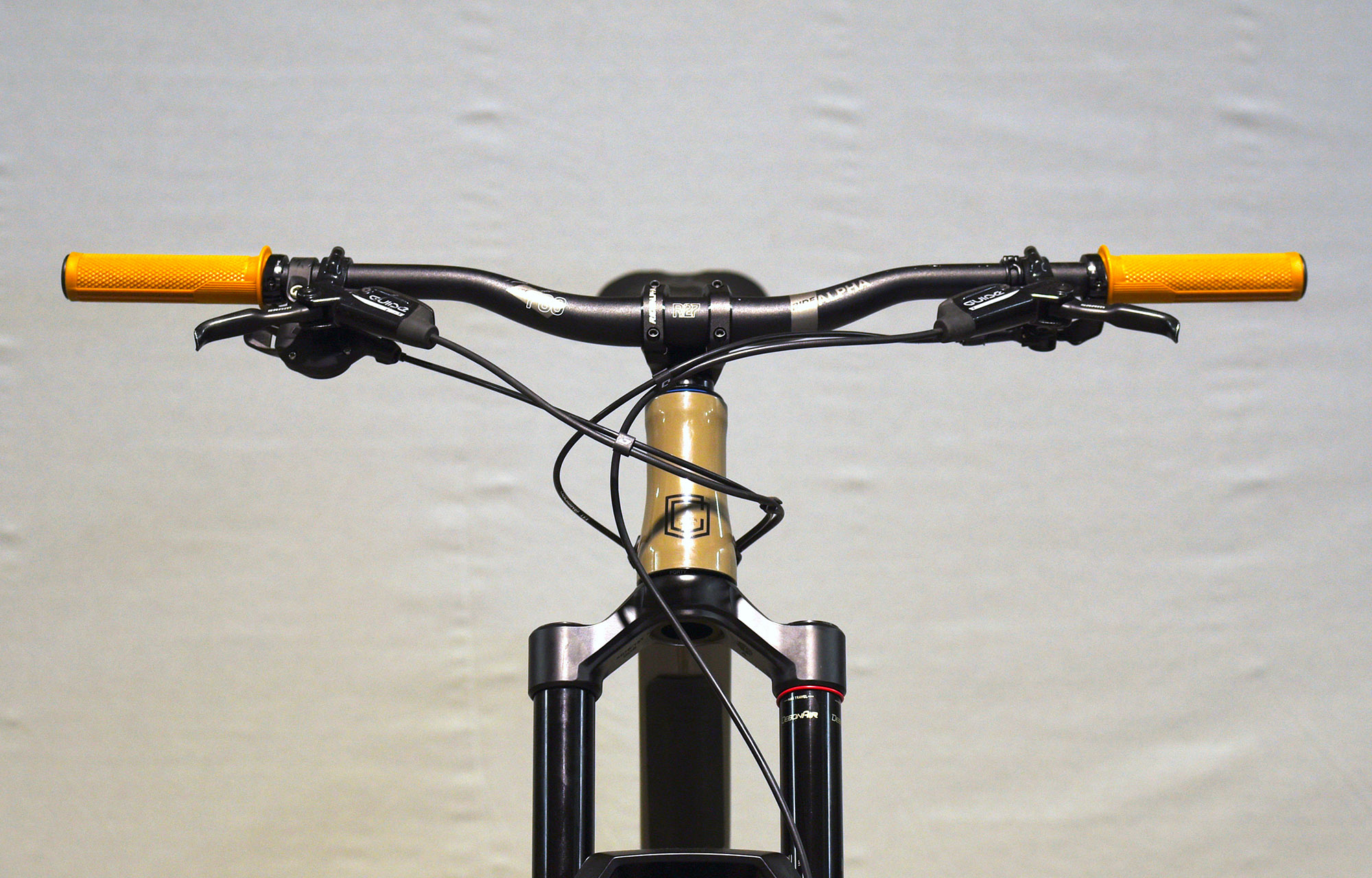 COMMENCAL CLASH RIDE DIRT - L (22131203) image number null