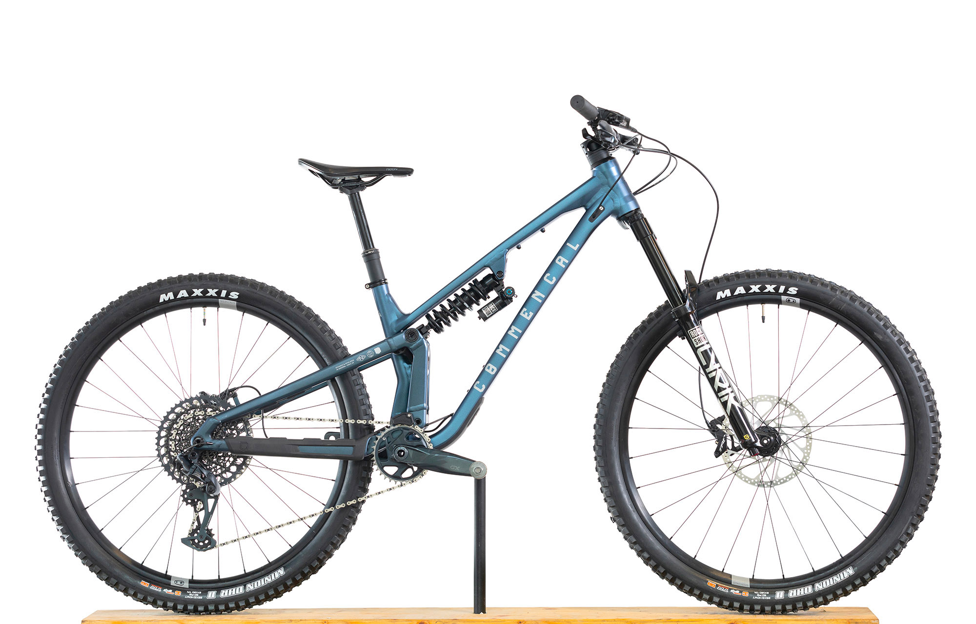 COMMENCAL META V5 RACE SPARKLY BLUE - S (23121301) image number null