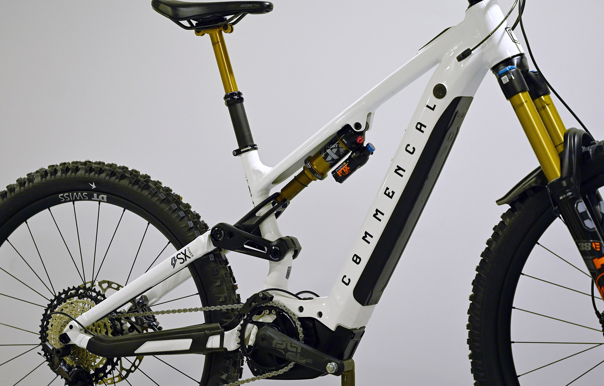 COMMENCAL META POWER SX BOSCH SIGNATURE PURE WHITE - S (22181901) 136 km image cover number large 1
