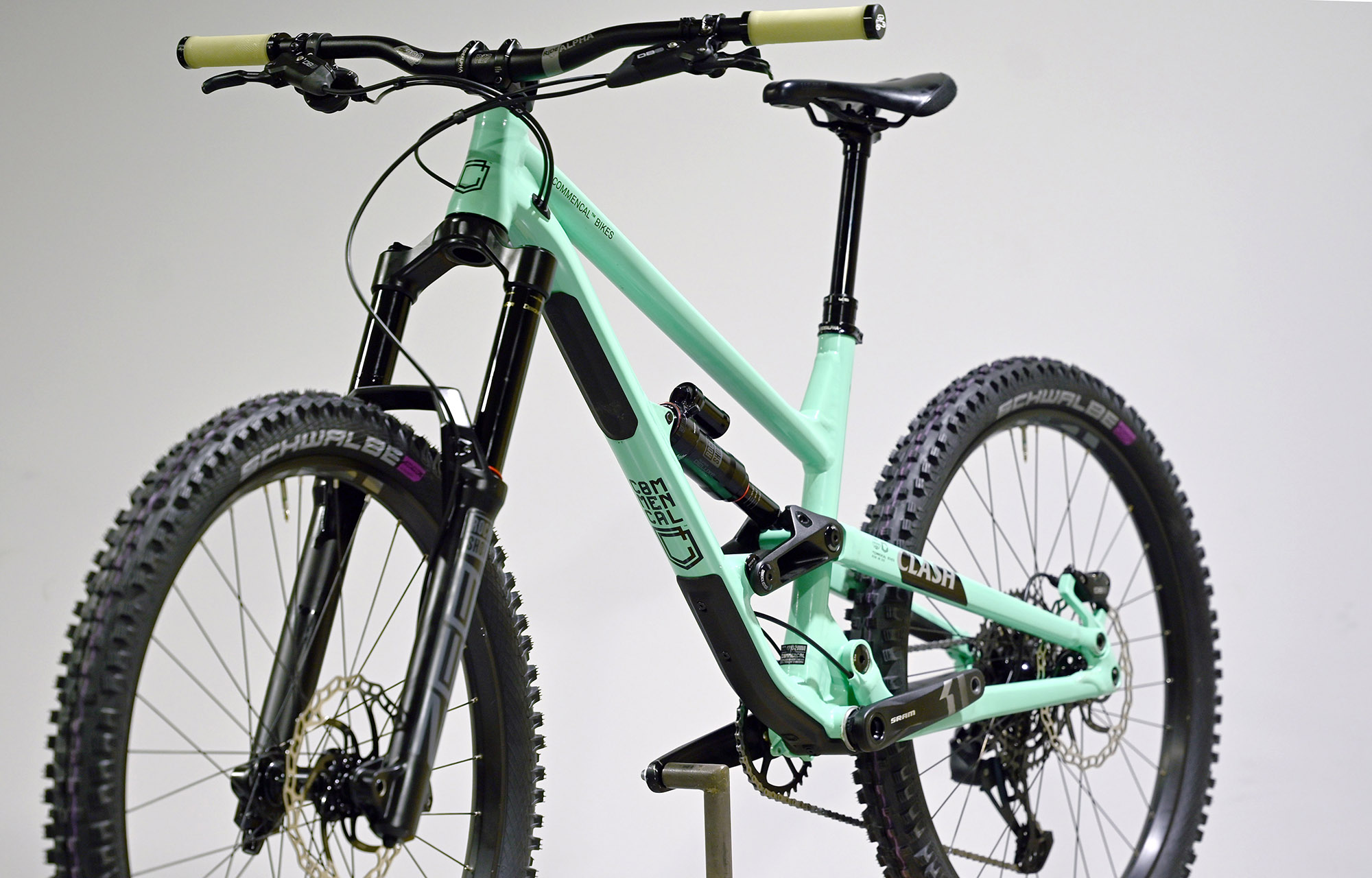 COMMENCAL CLASH RIDE EMERALD GREEN - M (23130102) image cover number large 4