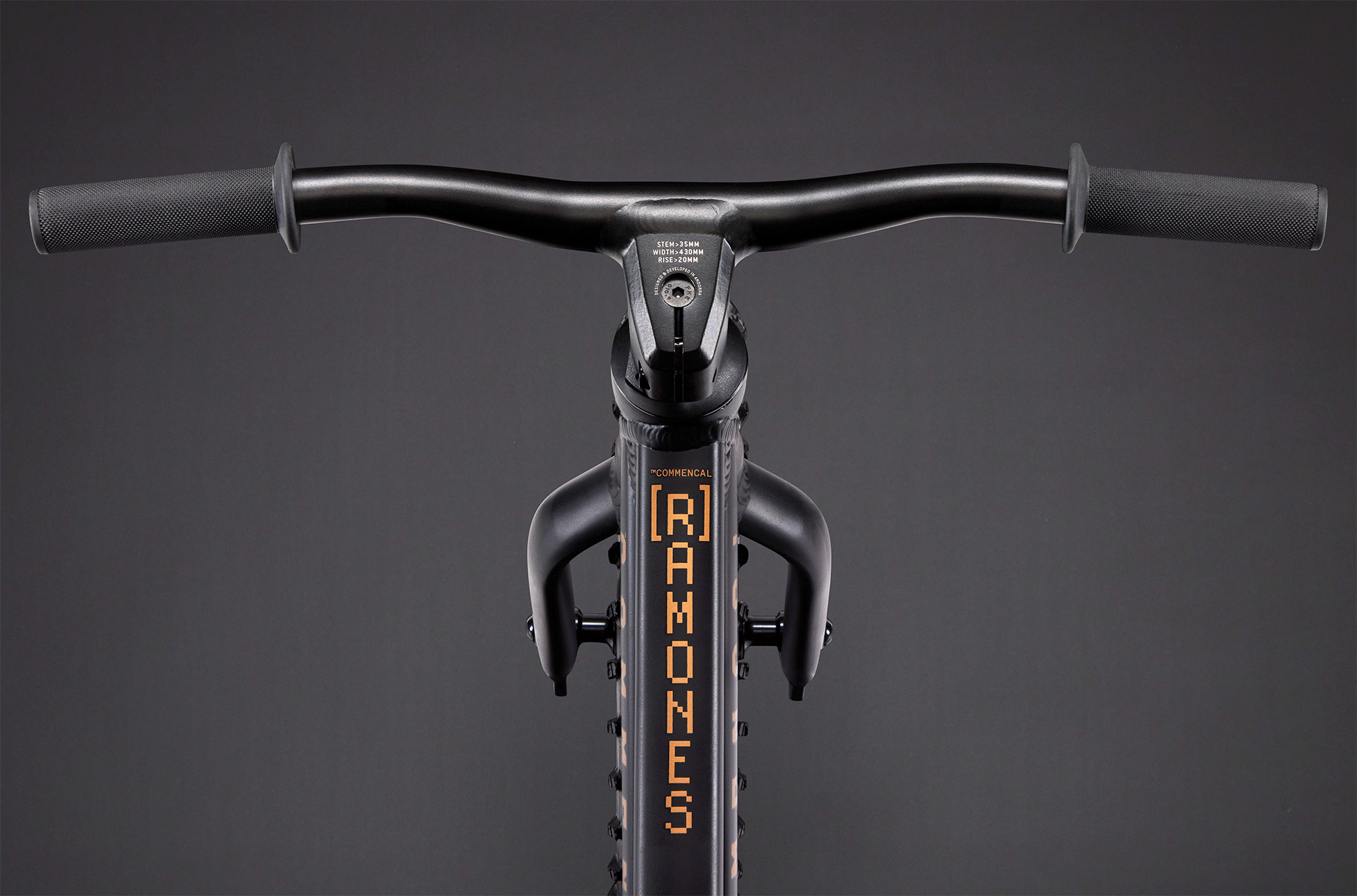 COMMENCAL RAMONES 12 PUSH BIKE BLACK 2026 image number null