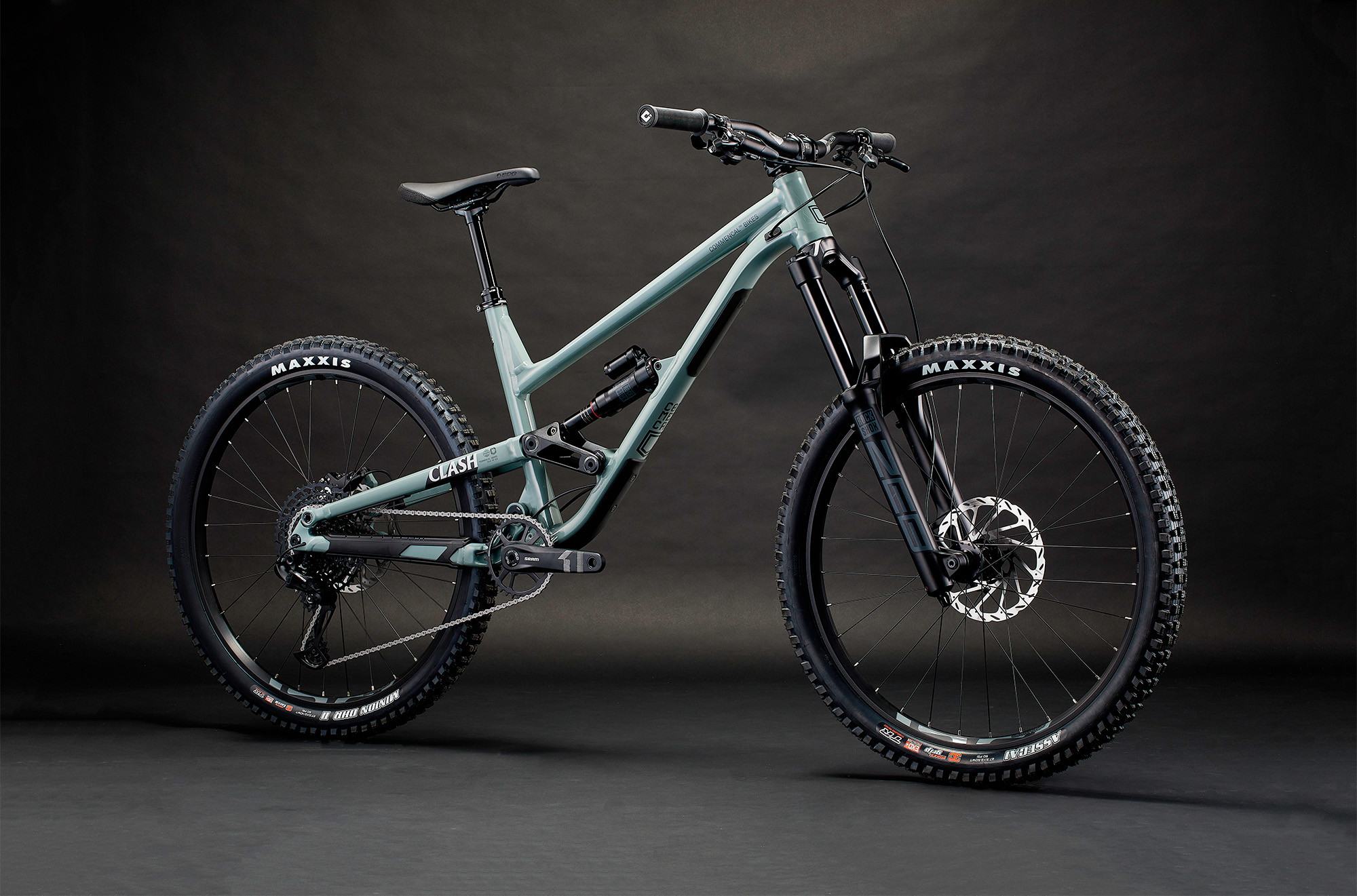 COMMENCAL CLASH RIDE PYRITE GREY NEW ROCKSHOX image number null