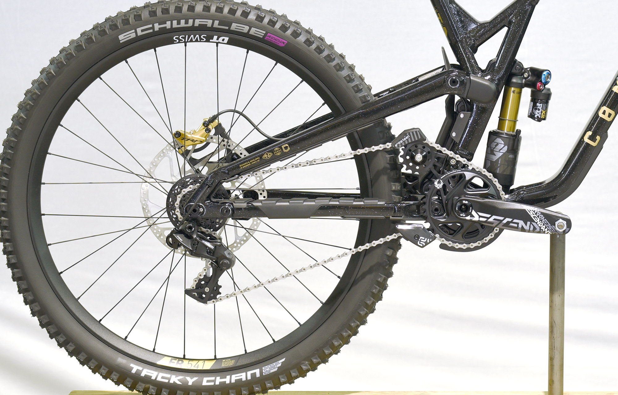 COMMENCAL SUPREME DH V5 SIGNATURE LTD GLITTERY BLACK - L (24150303) image number null