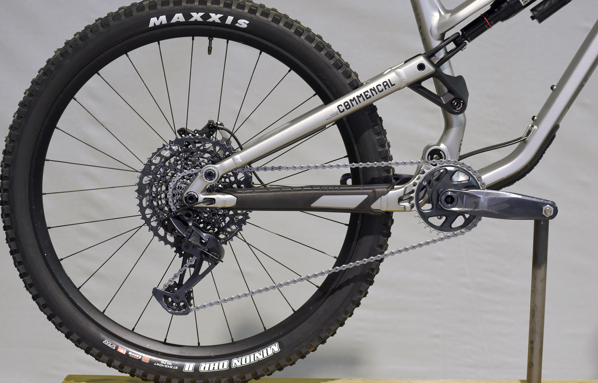 COMMENCAL META SX RACE SILVER - M (22130802) image number null