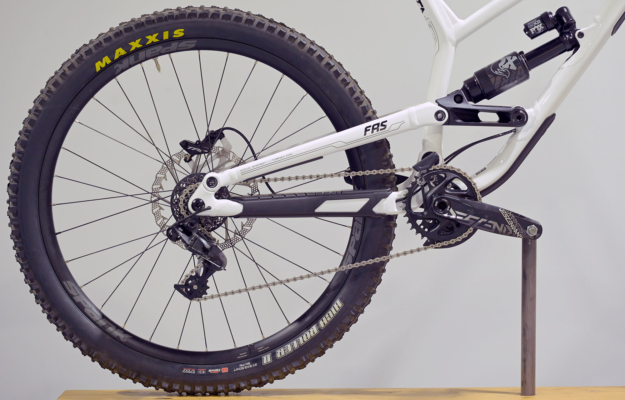 COMMENCAL FRS ESSENTIAL PURE WHITE - M (22151902) image cover number large 0