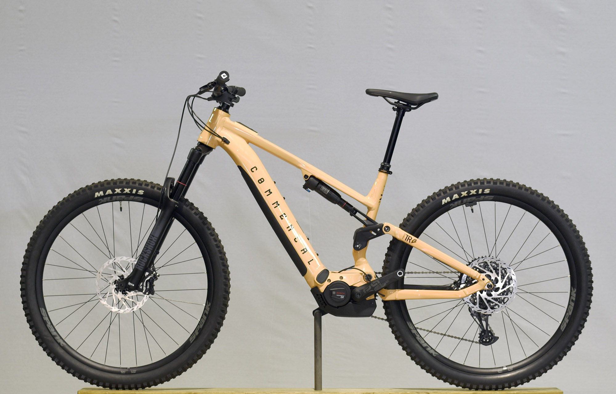 COMMENCAL META POWER TR BOSCH RIDE PEACH - L (23181703) 864 km image number null