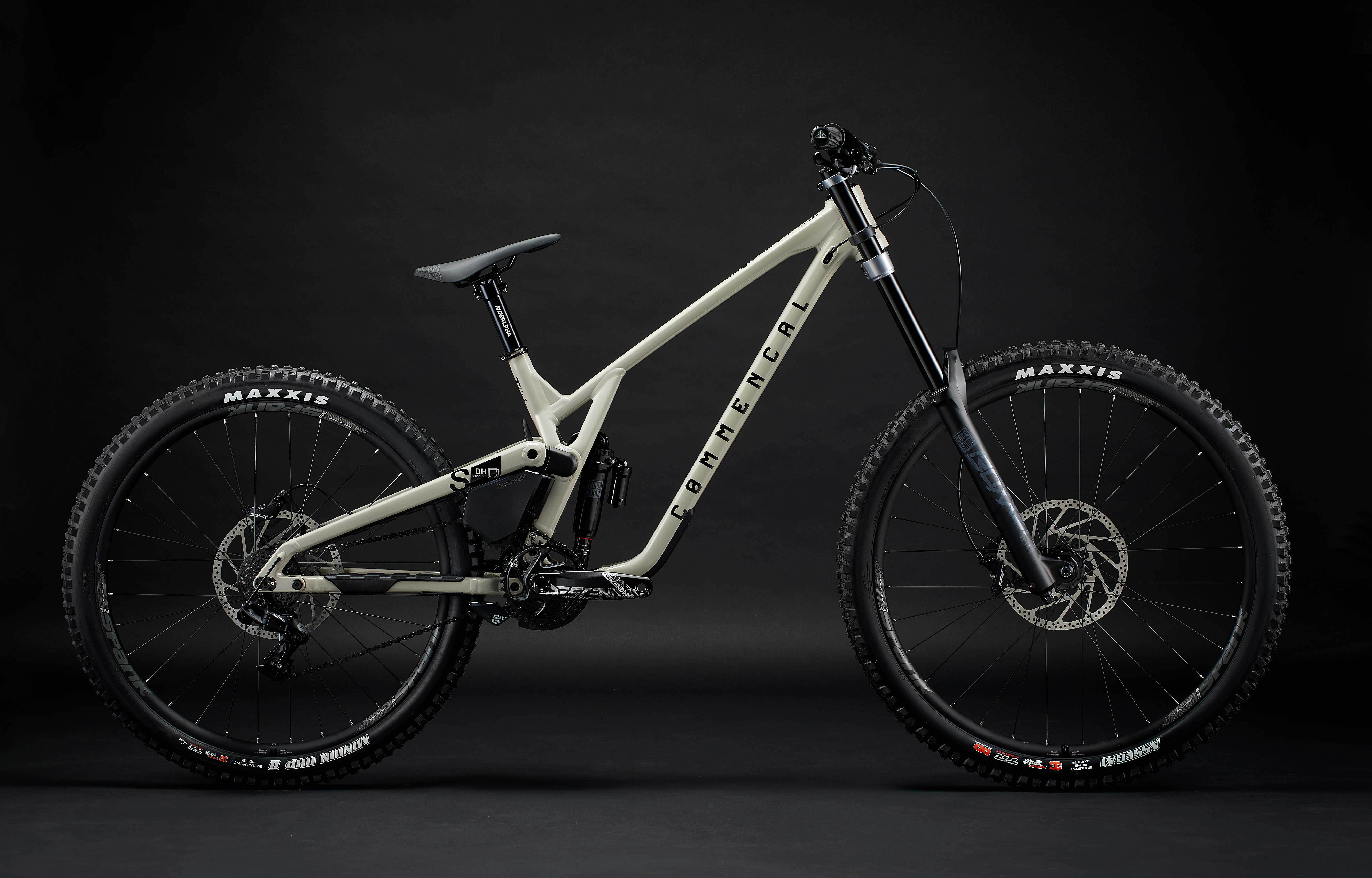 COMMENCAL SUPREME DH V5 RIDE CHALK image number null