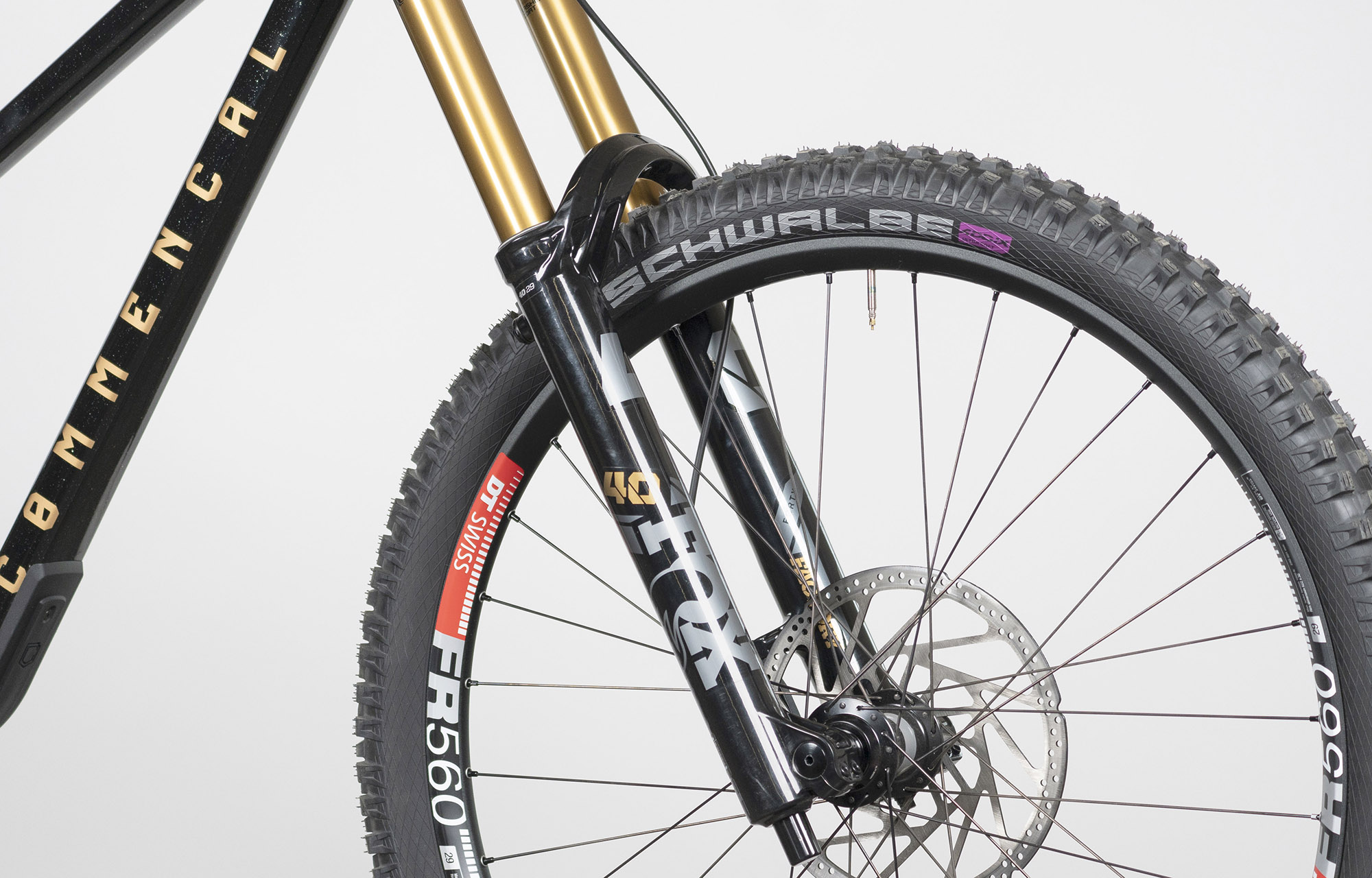 COMMENCAL SUPREME DH V5 SIGNATURE GLITTERY BLACK ALC - M (22102058) image number null